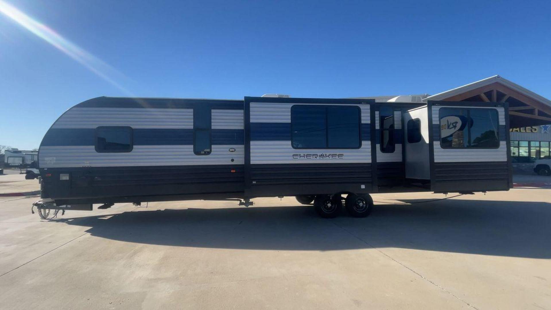 2021 FOREST RIVER CHEROKEE 306MM (4X4TCKG29MX) , Length: 39.92 ft. | Dry Weight: 8,578 lbs. | Gross Weight: 11,100 lbs. | Slides: 3 transmission, located at 4319 N Main St, Cleburne, TX, 76033, (817) 678-5133, 32.385960, -97.391212 - The 2021 Forest River Cherokee 306MM is a spacious and stylish travel trailer, ideal for families or couples who enjoy both relaxation and entertainment on the road. Its rear living area design and premium features make it a standout choice for extended adventures or weekend getaways. The dimensions - Photo#6