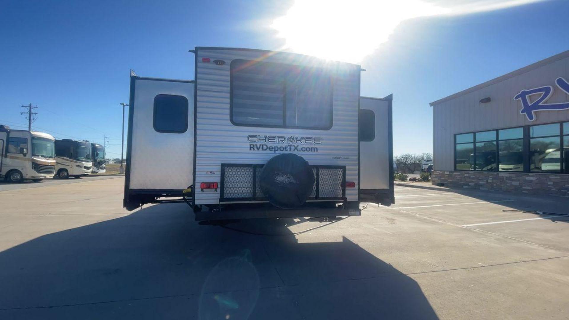 2021 FOREST RIVER CHEROKEE 306MM (4X4TCKG29MX) , Length: 39.92 ft. | Dry Weight: 8,578 lbs. | Gross Weight: 11,100 lbs. | Slides: 3 transmission, located at 4319 N Main St, Cleburne, TX, 76033, (817) 678-5133, 32.385960, -97.391212 - The 2021 Forest River Cherokee 306MM is a spacious and stylish travel trailer, ideal for families or couples who enjoy both relaxation and entertainment on the road. Its rear living area design and premium features make it a standout choice for extended adventures or weekend getaways. The dimensions - Photo#8