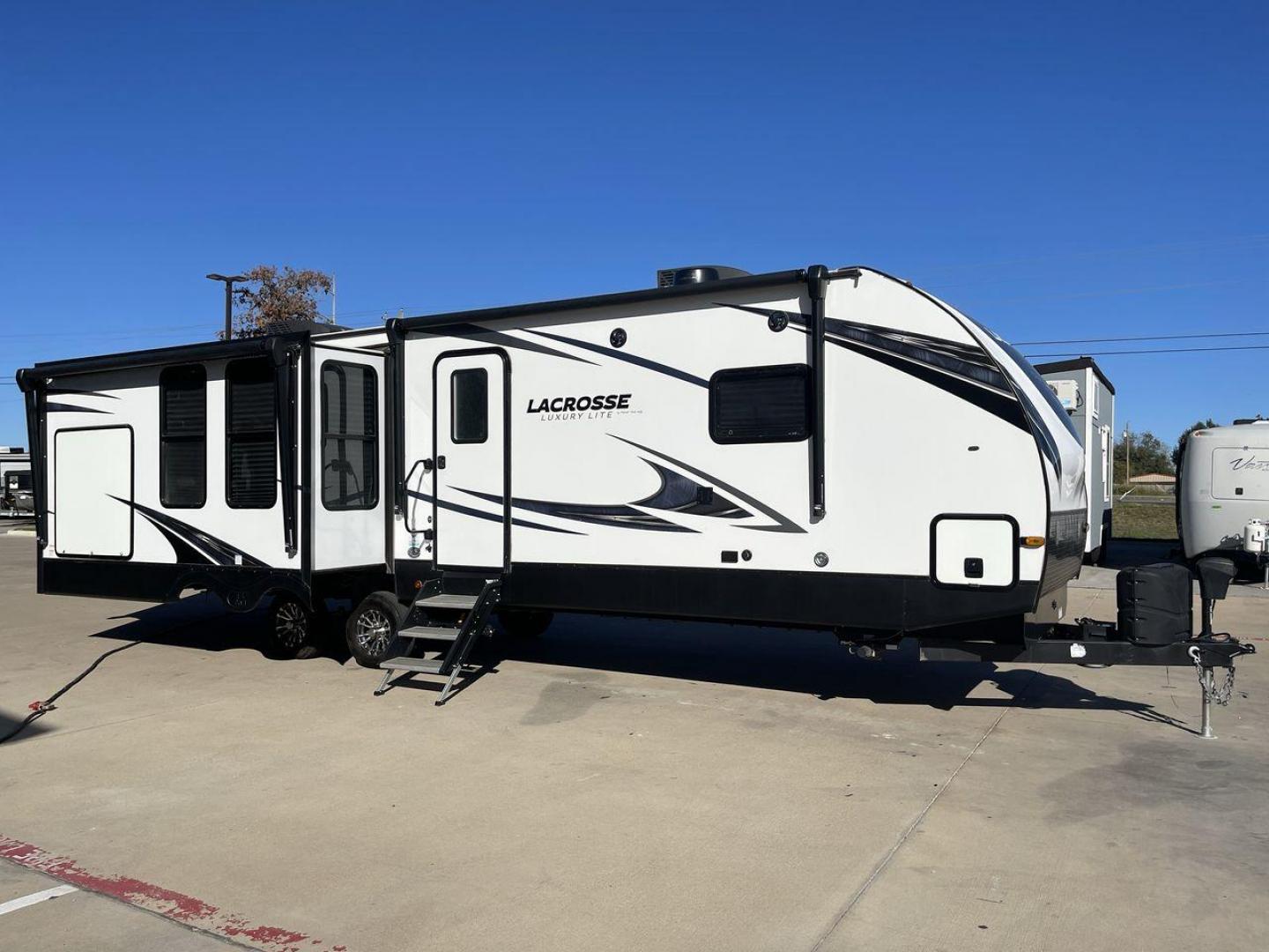 2021 FOREST RIVER LACROSSE 3399SE (5ZT2LCZB5MB) , Length: 37.58 ft. | Dry Weight: 8,678 lbs. | Slides: 3 transmission, located at 4319 N Main St, Cleburne, TX, 76033, (817) 678-5133, 32.385960, -97.391212 - Photo#23