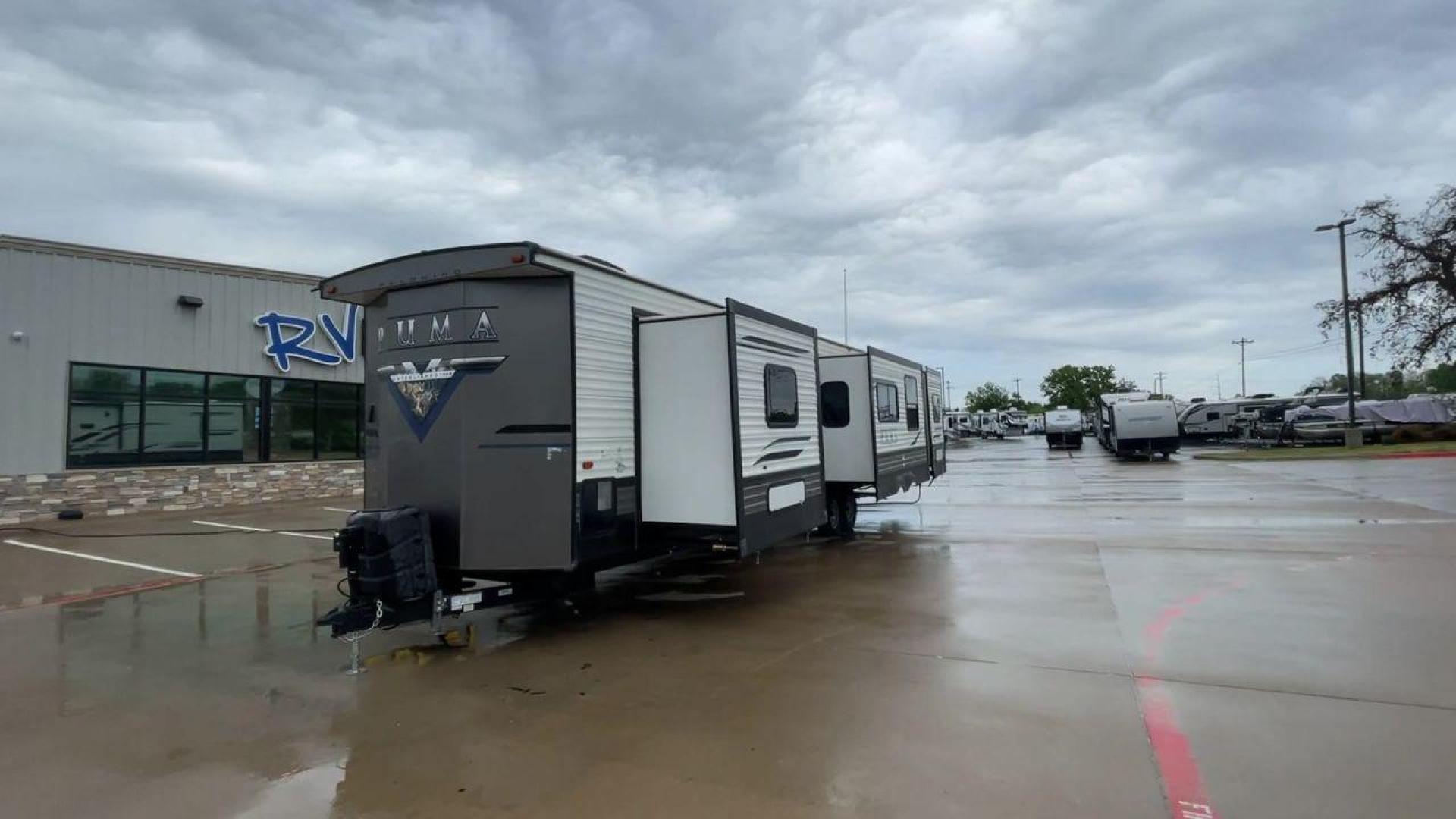 2021 FOREST RIVER PUMA 39DBT (4X4TPUR25MP) , located at 4319 N Main St, Cleburne, TX, 76033, (817) 678-5133, 32.385960, -97.391212 - Photo#5