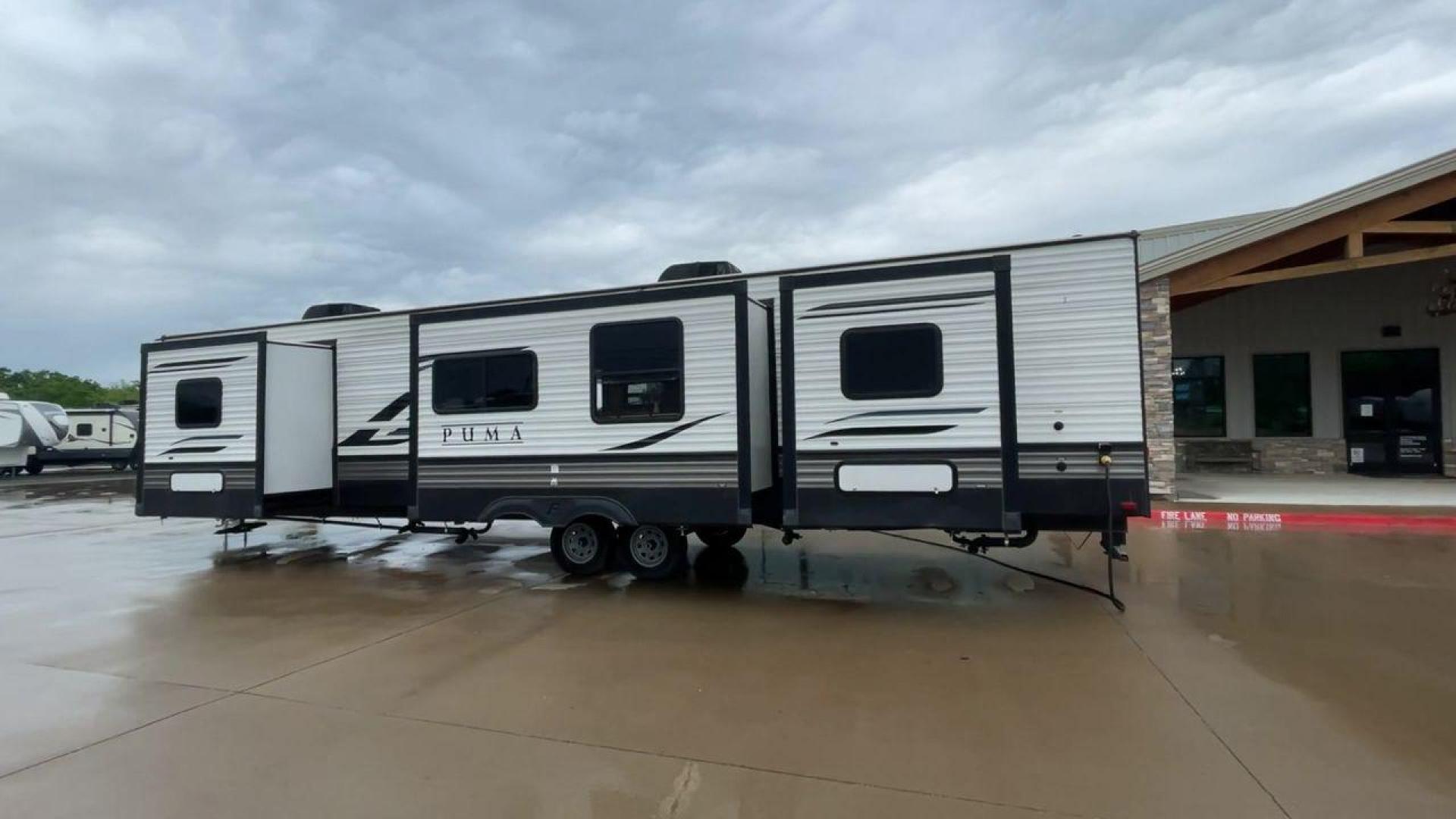 2021 FOREST RIVER PUMA 39DBT (4X4TPUR25MP) , located at 4319 N Main St, Cleburne, TX, 76033, (817) 678-5133, 32.385960, -97.391212 - Photo#7