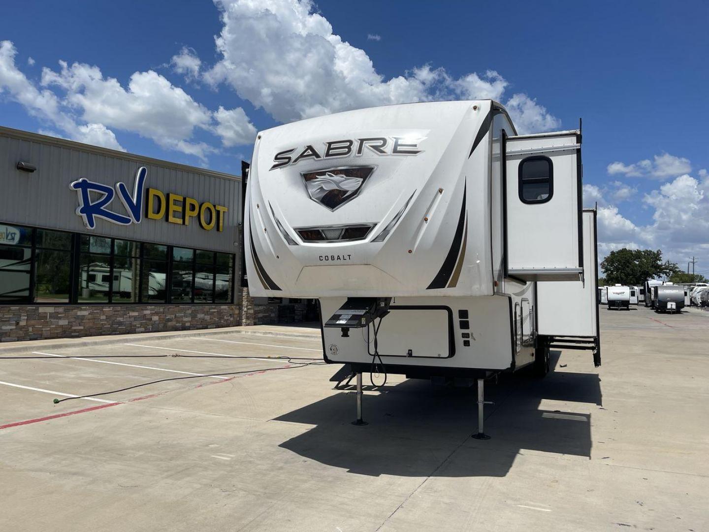 2021 FOREST RIVER SABRE 37FLL (5ZT3SR2B2M6) , Length: 42.75 ft | Dry Weight: 11,918 lbs. | Slides: 4 transmission, located at 4319 N Main St, Cleburne, TX, 76033, (817) 678-5133, 32.385960, -97.391212 - Photo#0