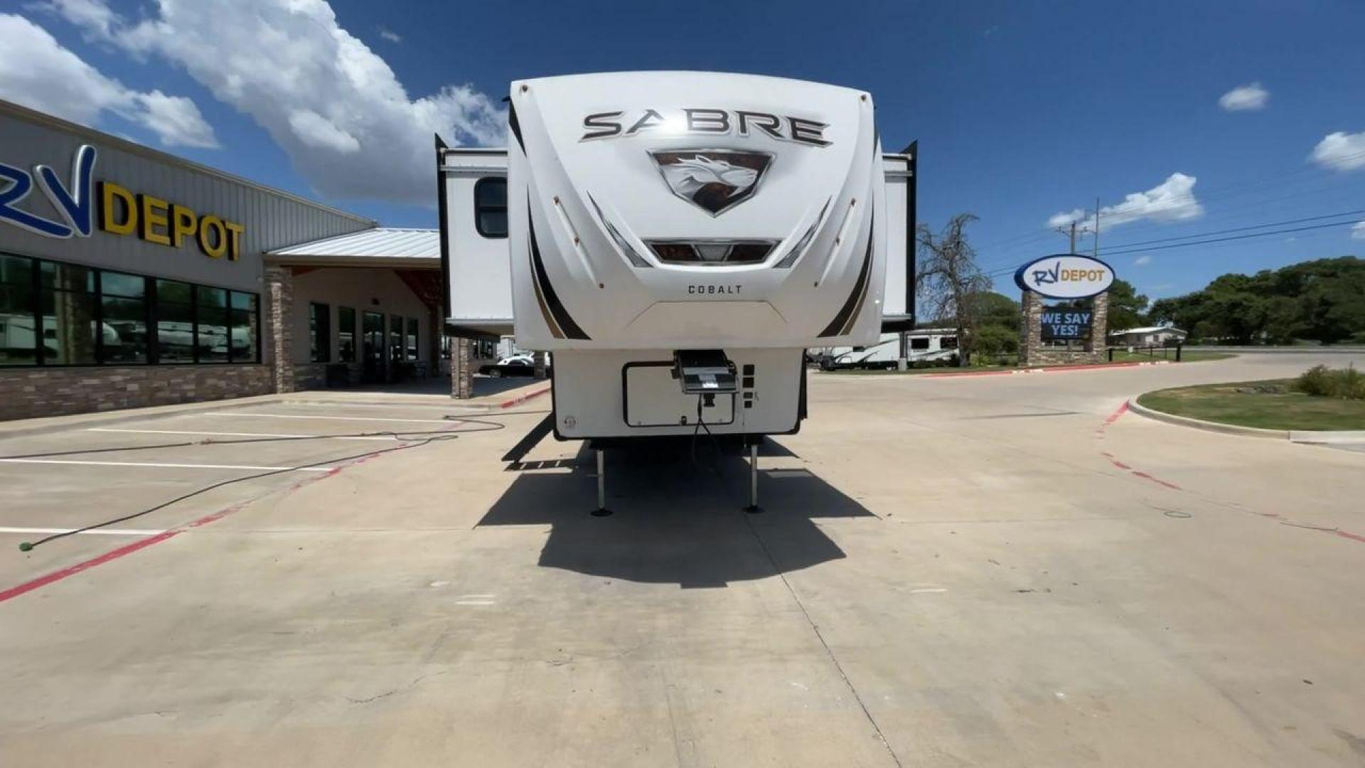 2021 FOREST RIVER SABRE 37FLL (5ZT3SR2B2M6) , Length: 42.75 ft | Dry Weight: 11,918 lbs. | Slides: 4 transmission, located at 4319 N Main St, Cleburne, TX, 76033, (817) 678-5133, 32.385960, -97.391212 - Photo#4