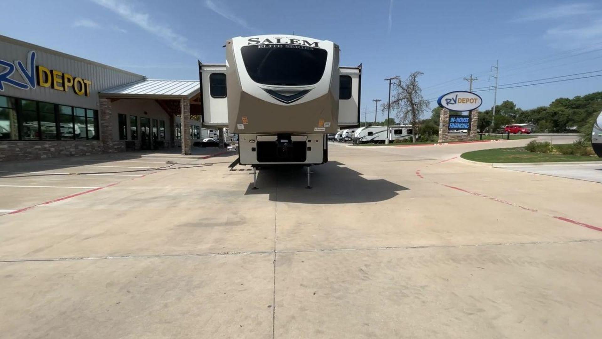 2021 FOREST RIVER SALEM 36FL (4X4FSBM21MV) , Length: 43.75 ft. | Dry Weight: 12,624 lbs. | Slides: 4 transmission, located at 4319 N Main St, Cleburne, TX, 76033, (817) 678-5133, 32.385960, -97.391212 - Photo#4