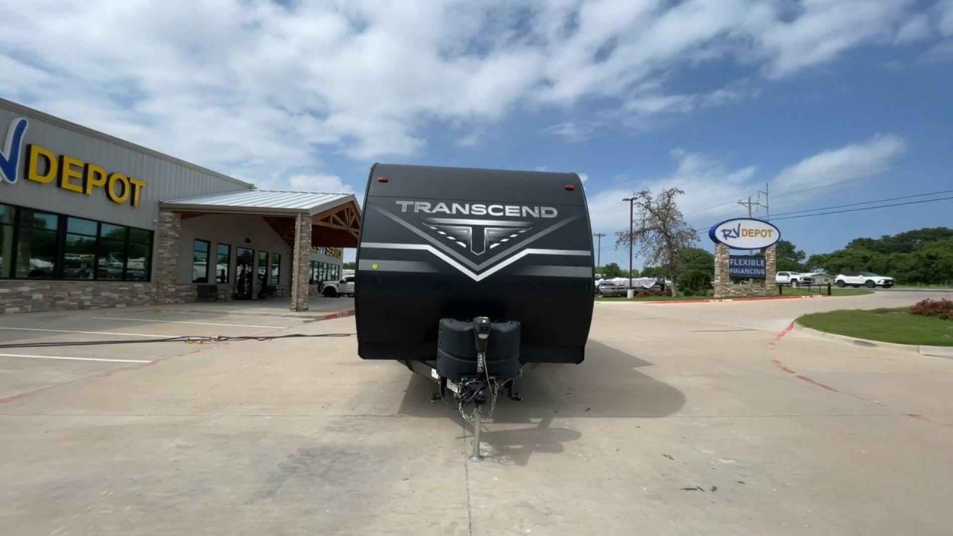 2021 GRAND DESIGN TRANSCEND 240ML (573TT3021M8) , located at 4319 N Main St, Cleburne, TX, 76033, (817) 678-5133, 32.385960, -97.391212 - Photo#4