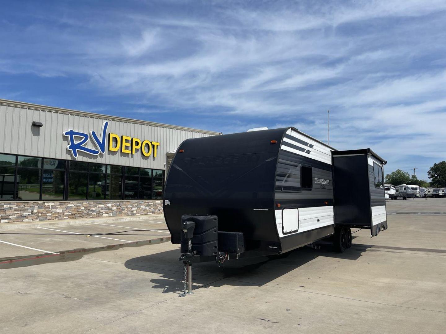 2021 GRAND DESIGN TRANSCEND 265BH (573TT3327MD) , located at 4319 N Main St, Cleburne, TX, 76033, (817) 678-5133, 32.385960, -97.391212 - Photo#0