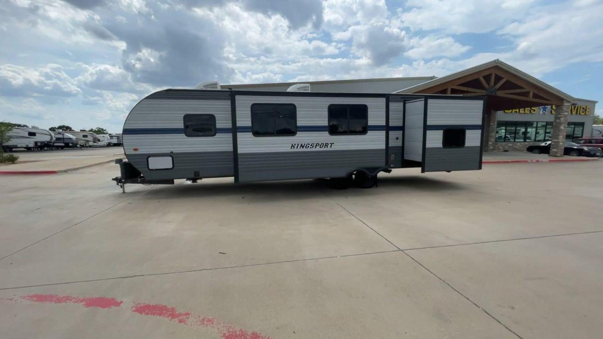 2021 GULFSTREAM KINGSPORT 323TBR (1NL1G3726M1) , located at 4319 N Main St, Cleburne, TX, 76033, (817) 678-5133, 32.385960, -97.391212 - Photo#6