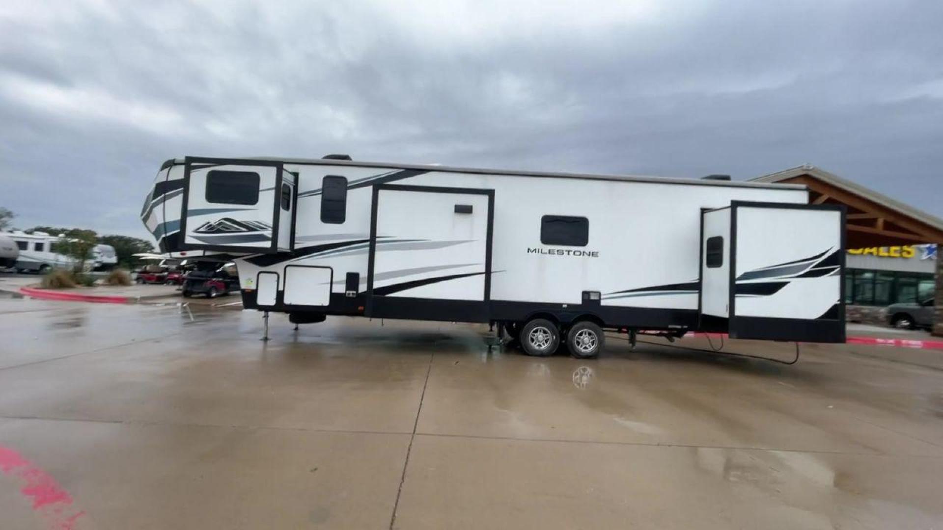 2021 HEARTLAND MILESTONE 370FLMB (5SFMG4521ME) , Length: 44.58 ft. | Dry Weight: 12,520 lbs. | GVWR: 15,500 lbs. | Slides: 5 transmission, located at 4319 N Main St, Cleburne, TX, 76033, (817) 678-5133, 32.385960, -97.391212 - Experience the ideal fusion of adventure and comfort with the Heartland Milestone 370FLMB fifth wheel from 2021. This roomy and well-equipped RV is made to give you all the conveniences and comforts you require for enjoyable outdoor travels. The dimensions for this unit are 44.58 ft in length, 8 - Photo#6