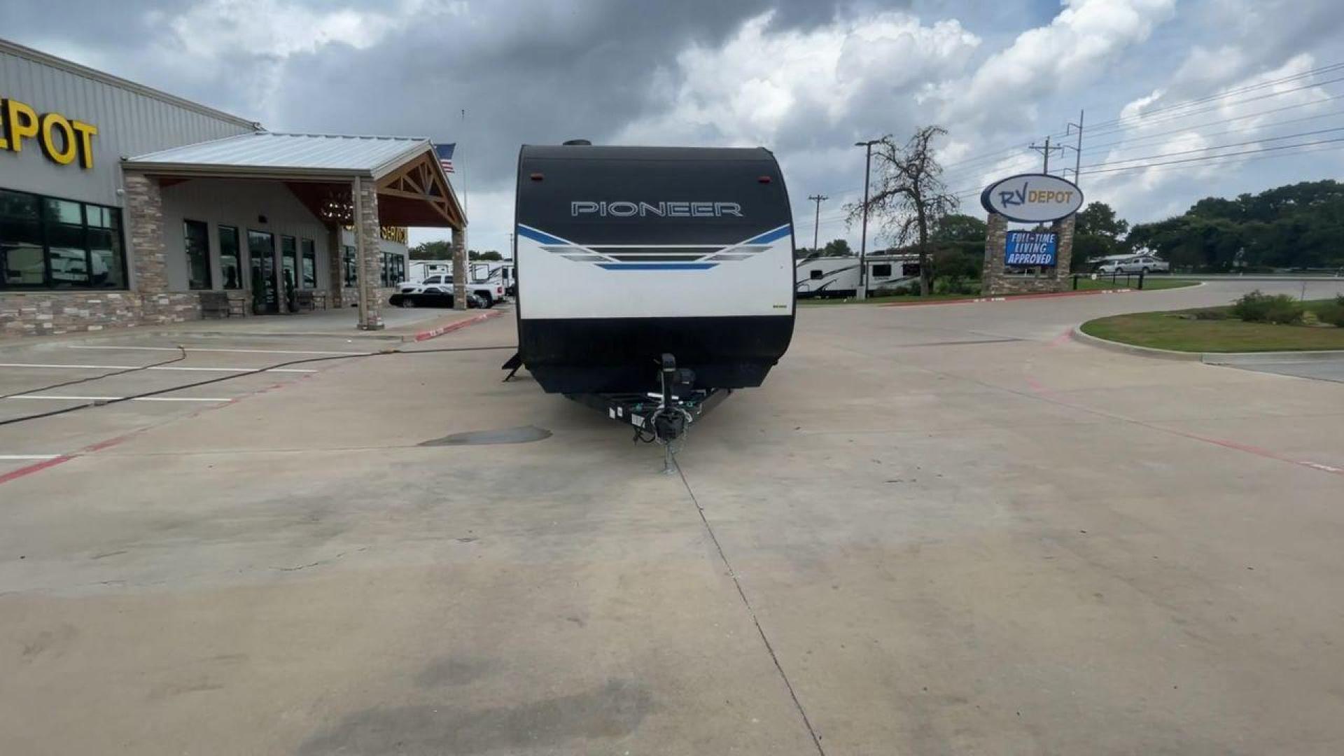 2021 WHITE HEARTLAND PIONEER BH322 (5SFPB3721ME) , Length: 36.92 ft. | Dry Weight: 7,436 lbs. | Gross Weight: 9,000 lbs. | Slides: 1 transmission, located at 4319 N Main St, Cleburne, TX, 76033, (817) 678-5133, 32.385960, -97.391212 - This 2021 Heartland Pioneer BH322 travel trailer measures 36.92 ft in length, 8.04 ft in width, 11.33 ft in height, and 6.67 ft interior height. This unit is easily towable with only 7,436 lbs dry weight with a payload capacity of 1,548 lbs. The unit has a GVWR of 9,000 lbs and a hitch weight of 788 - Photo#4