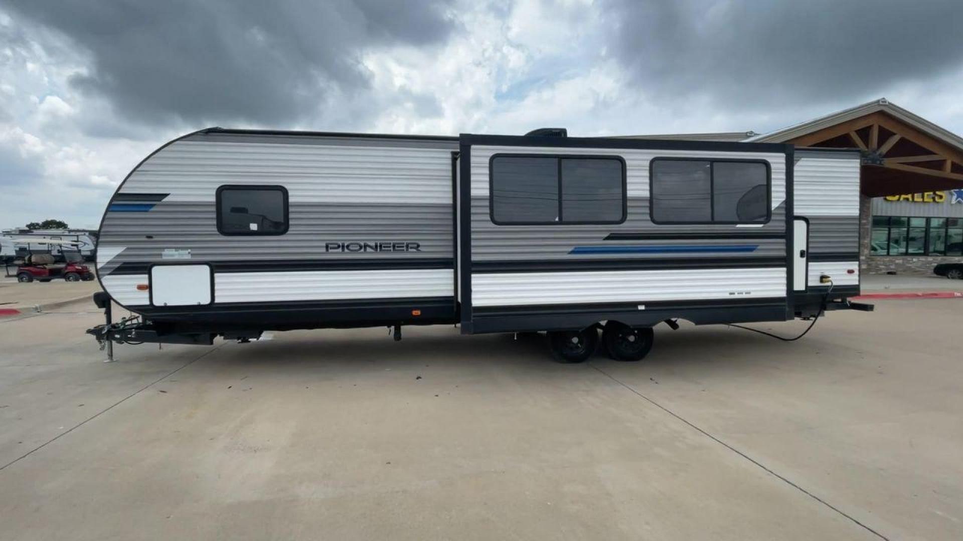 2021 WHITE HEARTLAND PIONEER BH322 (5SFPB3721ME) , Length: 36.92 ft. | Dry Weight: 7,436 lbs. | Gross Weight: 9,000 lbs. | Slides: 1 transmission, located at 4319 N Main St, Cleburne, TX, 76033, (817) 678-5133, 32.385960, -97.391212 - This 2021 Heartland Pioneer BH322 travel trailer measures 36.92 ft in length, 8.04 ft in width, 11.33 ft in height, and 6.67 ft interior height. This unit is easily towable with only 7,436 lbs dry weight with a payload capacity of 1,548 lbs. The unit has a GVWR of 9,000 lbs and a hitch weight of 788 - Photo#6