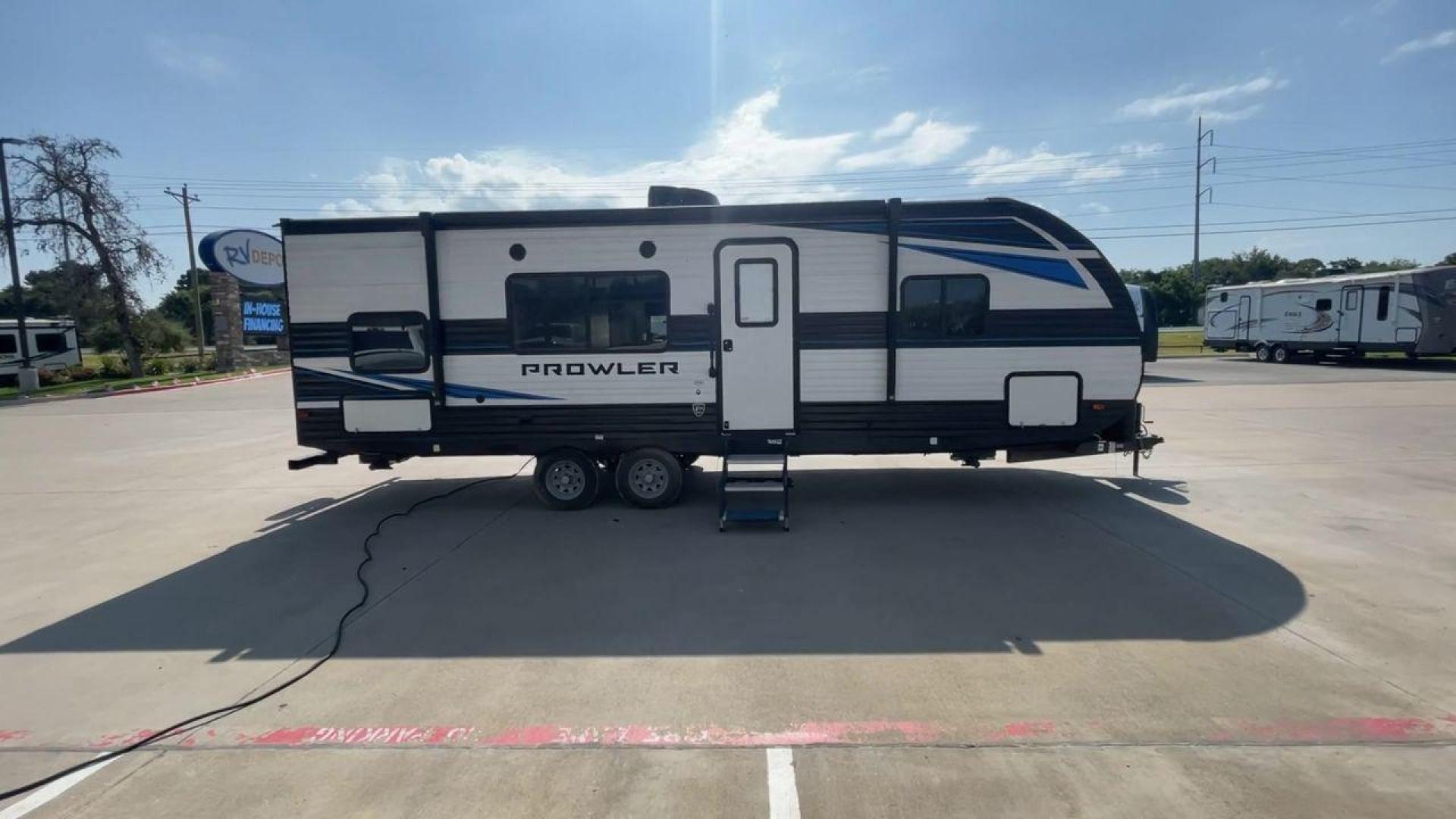 2021 BLACK HEARTLAND PROWLER 250BH (5SFPB292XME) , located at 4319 N Main St, Cleburne, TX, 76033, (817) 678-5133, 32.385960, -97.391212 - Photo#2