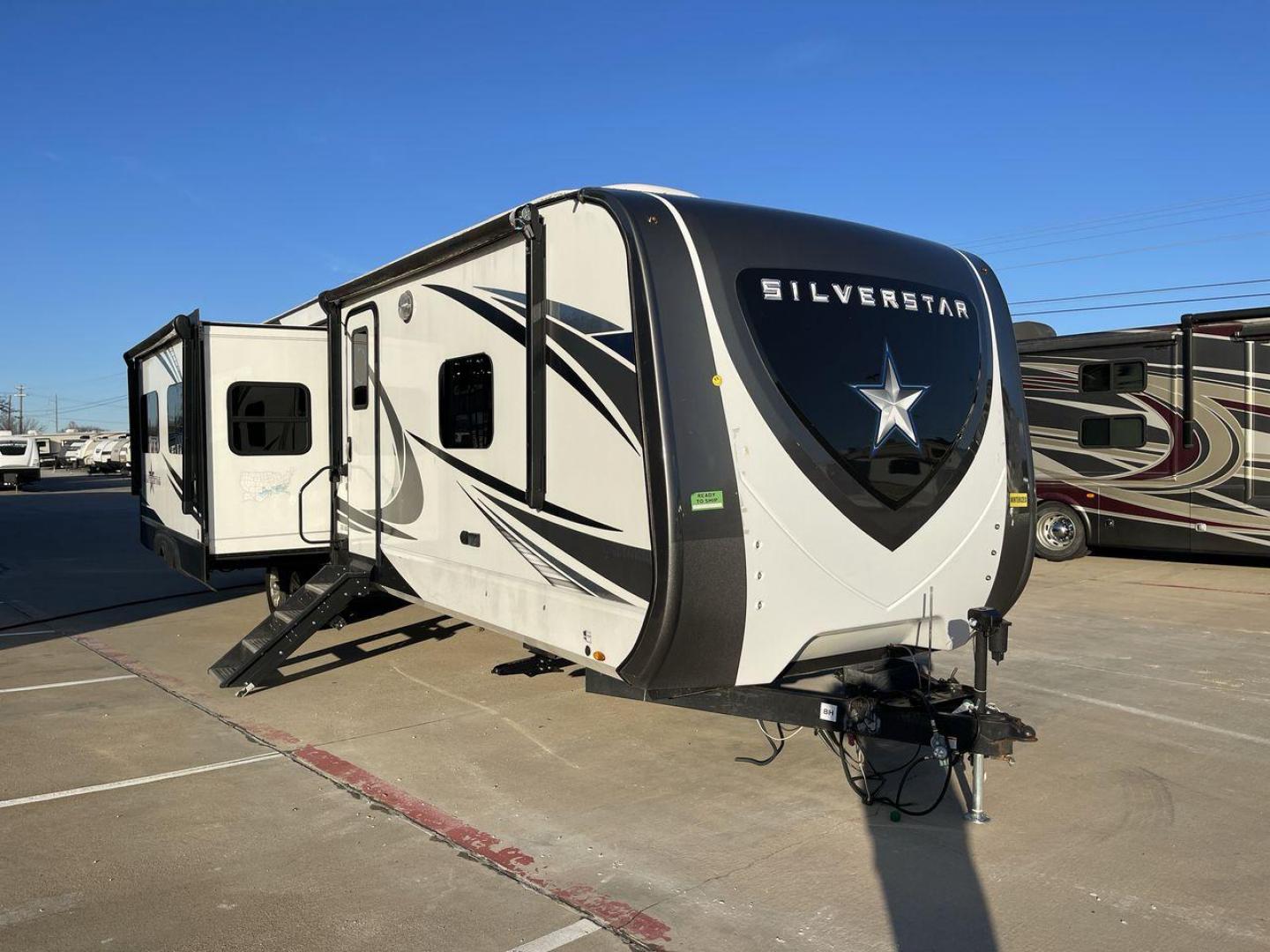 2021 HIGHLAND RIDGE SILVERSTAR 338BHS (58TBH0BU0M3) , Length: 40 ft. | Dry Weight: 10,110 lbs. | Gross Weight: 11,700 lbs. | Slides: 4 transmission, located at 4319 N Main St, Cleburne, TX, 76033, (817) 678-5133, 32.385960, -97.391212 - The 2021 Highland Ridge Silverstar 338BHS is a family-friendly fifth wheel that blends spacious interiors with modern conveniences, making it ideal for group adventures or extended road trips. Its functional design and quality construction ensure a comfortable and enjoyable RV experience. Measuring - Photo#23