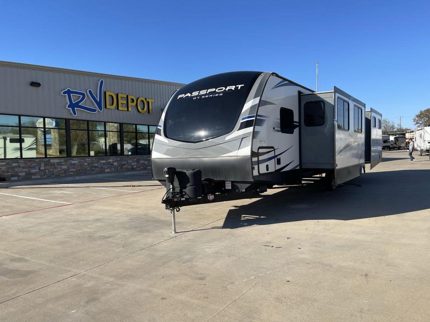 2021 KEYSTONE PASSPORT 3400QD (4YDT34020MK) , Length: 38.33 ft | Dry Weight: 7,525 lbs. | Gross Weight: 9,640 lbs | Slides: 2 transmission, located at 4319 N Main St, Cleburne, TX, 76033, (817) 678-5133, 32.385960, -97.391212 - Photo#0