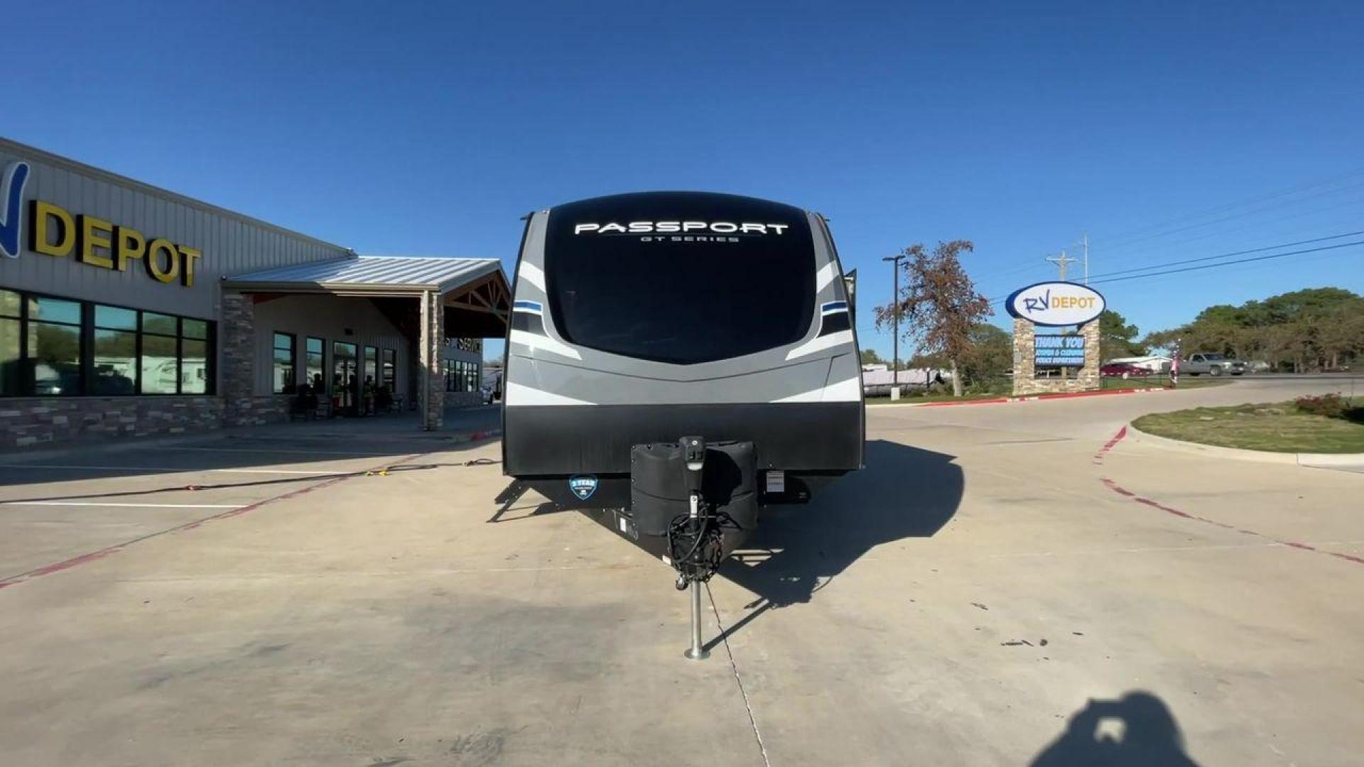 2021 KEYSTONE PASSPORT 3400QD (4YDT34020MK) , Length: 38.33 ft | Dry Weight: 7,525 lbs. | Gross Weight: 9,640 lbs | Slides: 2 transmission, located at 4319 N Main St, Cleburne, TX, 76033, (817) 678-5133, 32.385960, -97.391212 - Photo#4