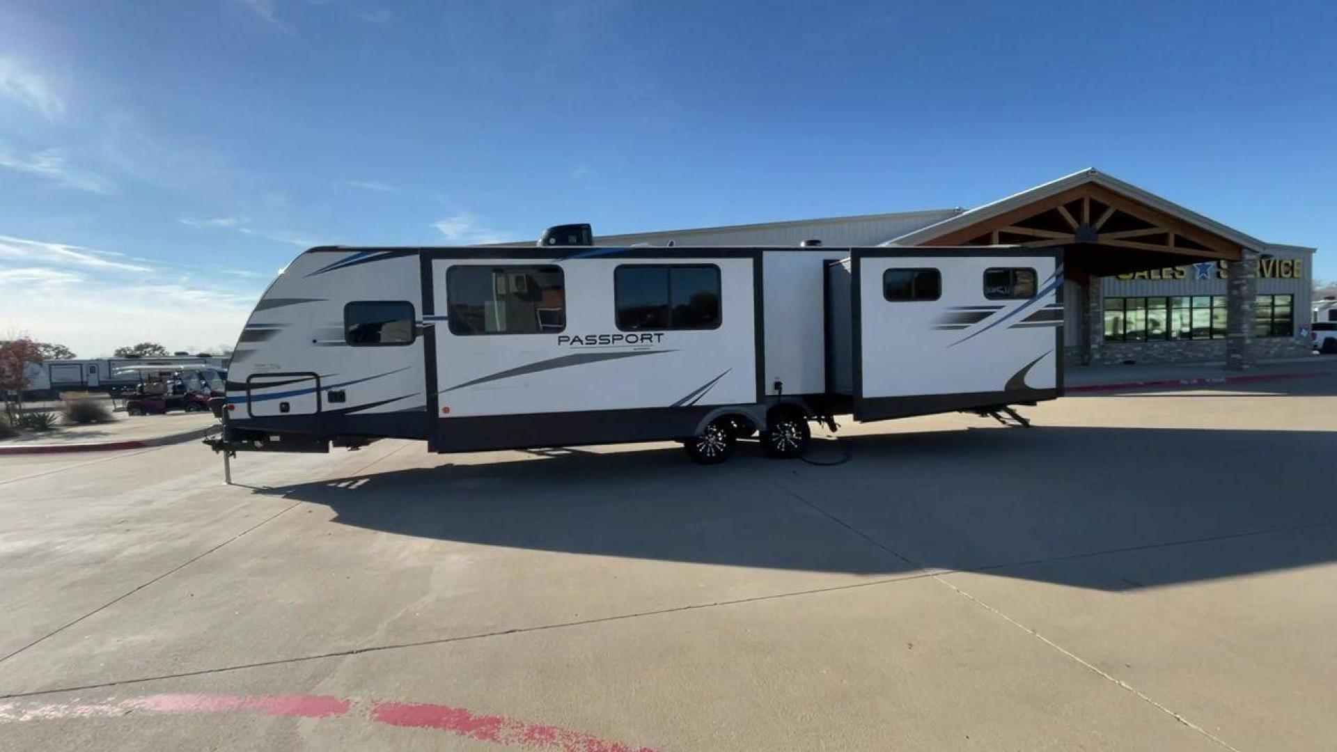 2021 KEYSTONE PASSPORT 3400QD (4YDT34020MK) , Length: 38.33 ft | Dry Weight: 7,525 lbs. | Gross Weight: 9,640 lbs | Slides: 2 transmission, located at 4319 N Main St, Cleburne, TX, 76033, (817) 678-5133, 32.385960, -97.391212 - Photo#6