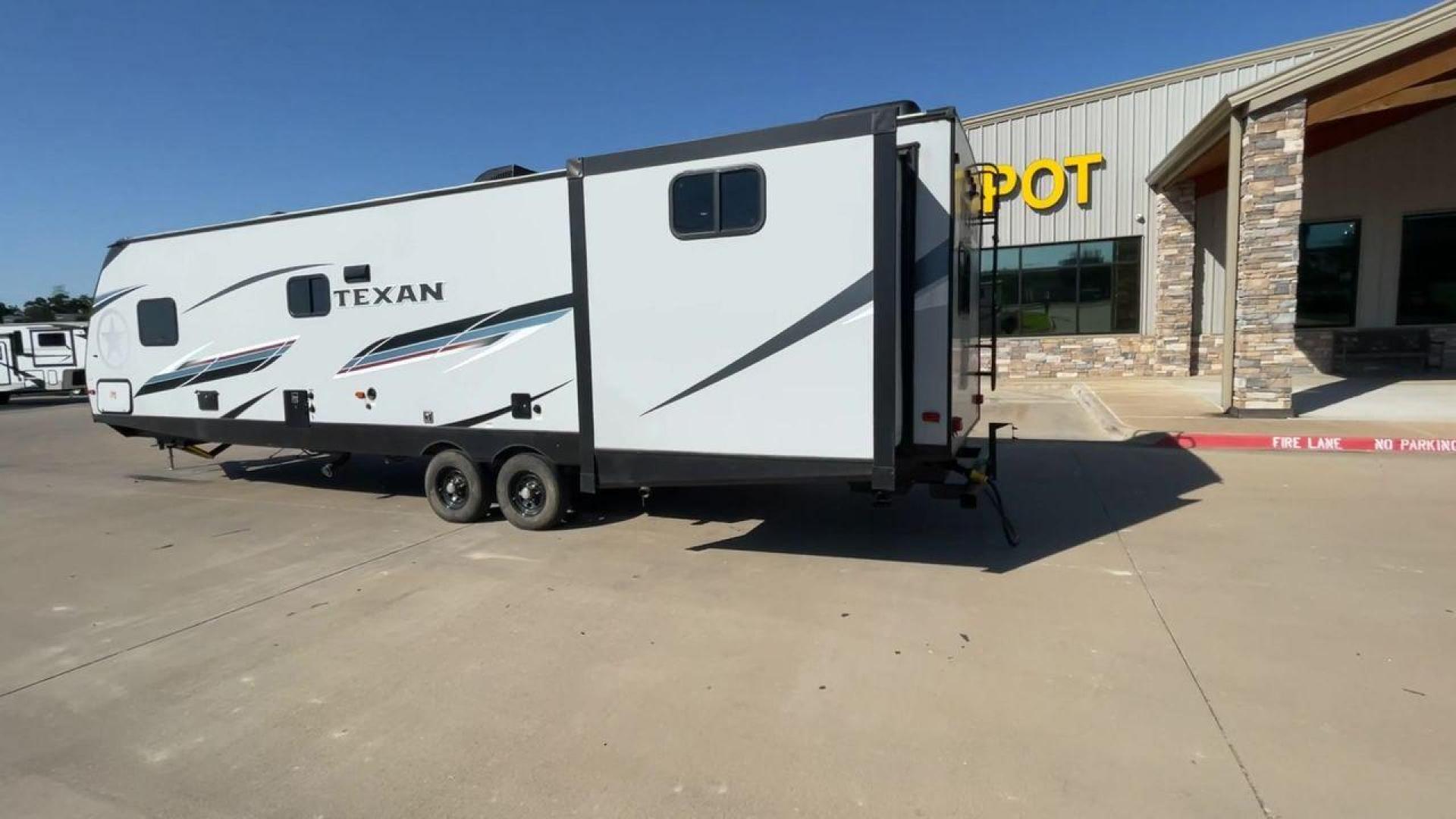 2021 KEYSTONE TEXAN 33DB (4YDT33D22M6) , located at 4319 N Main St, Cleburne, TX, 76033, (817) 678-5133, 32.385960, -97.391212 - Photo#7