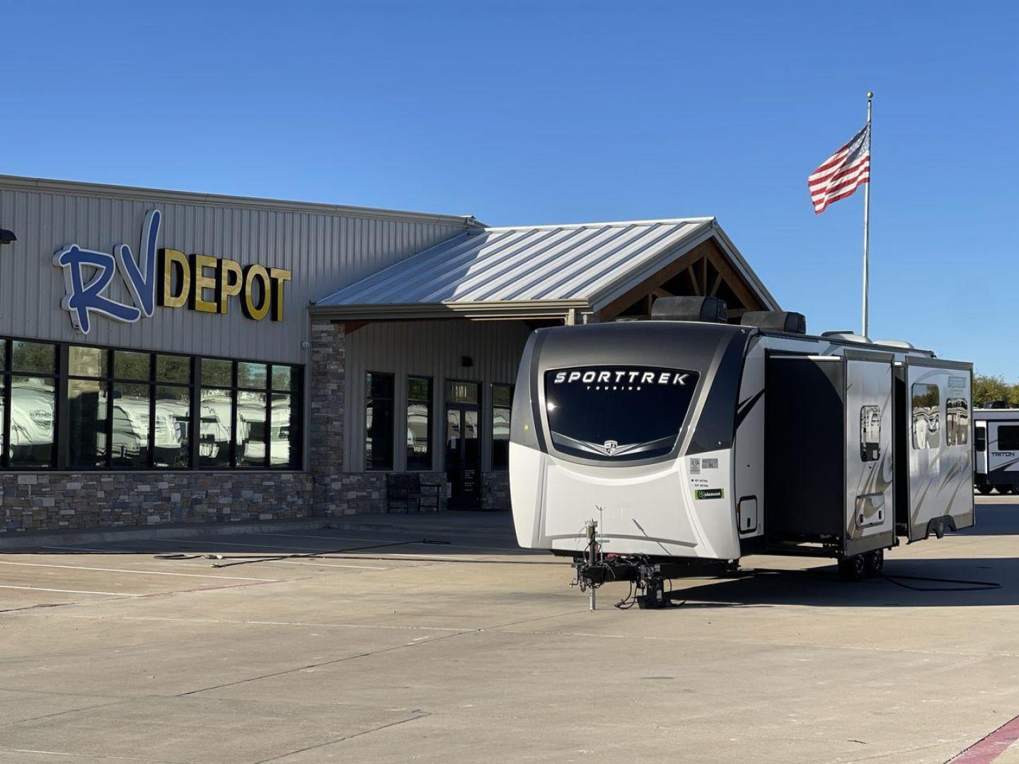 2021 KZ SPORT TREK 302VRB (4EZT13026M8) , Length: 33.5 ft. | Dry Weight: 7,570 lbs. | Slides: 2 transmission, located at 4319 N Main St, Cleburne, TX, 76033, (817) 678-5133, 32.385960, -97.391212 - Photo#0