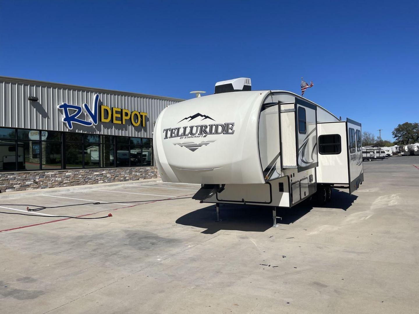 2021 STARCRAFT TELLURIDE 297BHS (1SACS0BS6M3) , Slides: 2 transmission, located at 4319 N Main St, Cleburne, TX, 76033, (817) 678-5133, 32.385960, -97.391212 - Discover the ultimate blend of luxury and adaptability with the 2021 Starcraft Telluride 297BHS. This fifth wheel comes with two slideouts and a spacious 21-foot power awning, providing plenty of room for outdoor relaxation and entertainment. Designed to comfortably accommodate up to 10 people, this - Photo#0