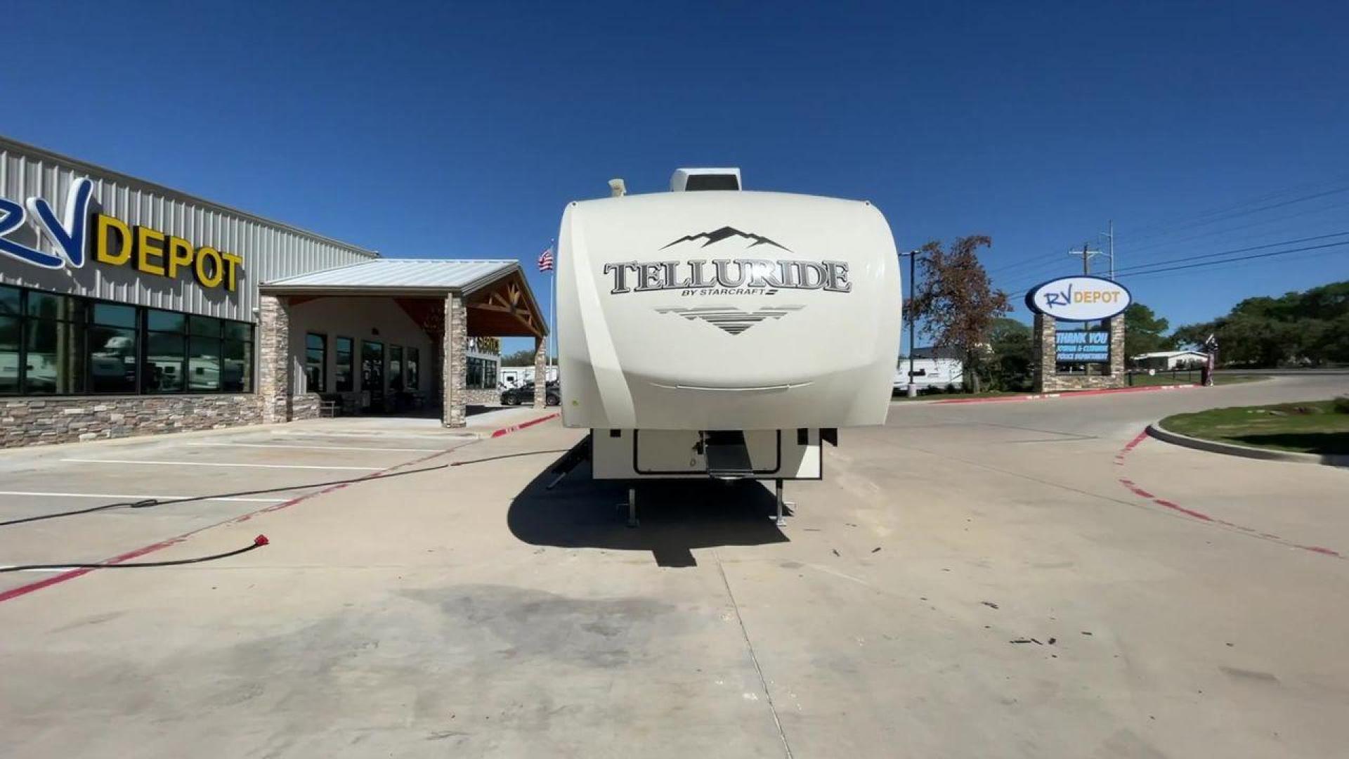 2021 STARCRAFT TELLURIDE 297BHS (1SACS0BS6M3) , Slides: 2 transmission, located at 4319 N Main St, Cleburne, TX, 76033, (817) 678-5133, 32.385960, -97.391212 - Discover the ultimate blend of luxury and adaptability with the 2021 Starcraft Telluride 297BHS. This fifth wheel comes with two slideouts and a spacious 21-foot power awning, providing plenty of room for outdoor relaxation and entertainment. Designed to comfortably accommodate up to 10 people, this - Photo#4