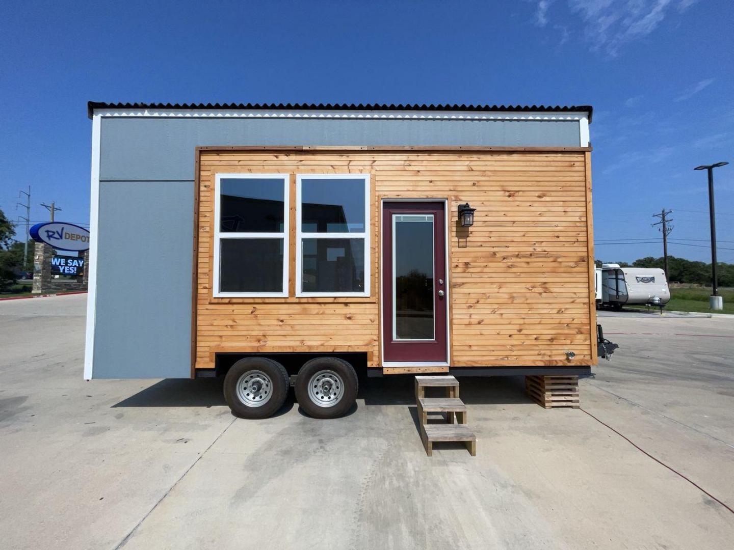 2021 TINY HOME TINY HOME (1E91U1227MM) , located at 4319 N Main St, Cleburne, TX, 76033, (817) 678-5133, 32.385960, -97.391212 - The 2021 Tiny Home 20' is a thoughtfully designed and expertly crafted tiny home that brings comfort and functionality to a whole new level. Measuring 20 feet in length, this tiny home is ingeniously designed to maximize space utilization without compromising on comfort. Its open layout creates a se - Photo#0