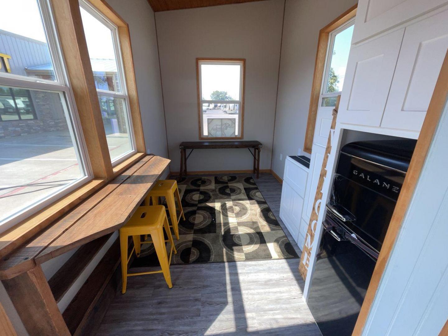 2021 TINY HOME TINY HOME (1E91U1227MM) , located at 4319 N Main St, Cleburne, TX, 76033, (817) 678-5133, 32.385960, -97.391212 - The 2021 Tiny Home 20' is a thoughtfully designed and expertly crafted tiny home that brings comfort and functionality to a whole new level. Measuring 20 feet in length, this tiny home is ingeniously designed to maximize space utilization without compromising on comfort. Its open layout creates a se - Photo#10