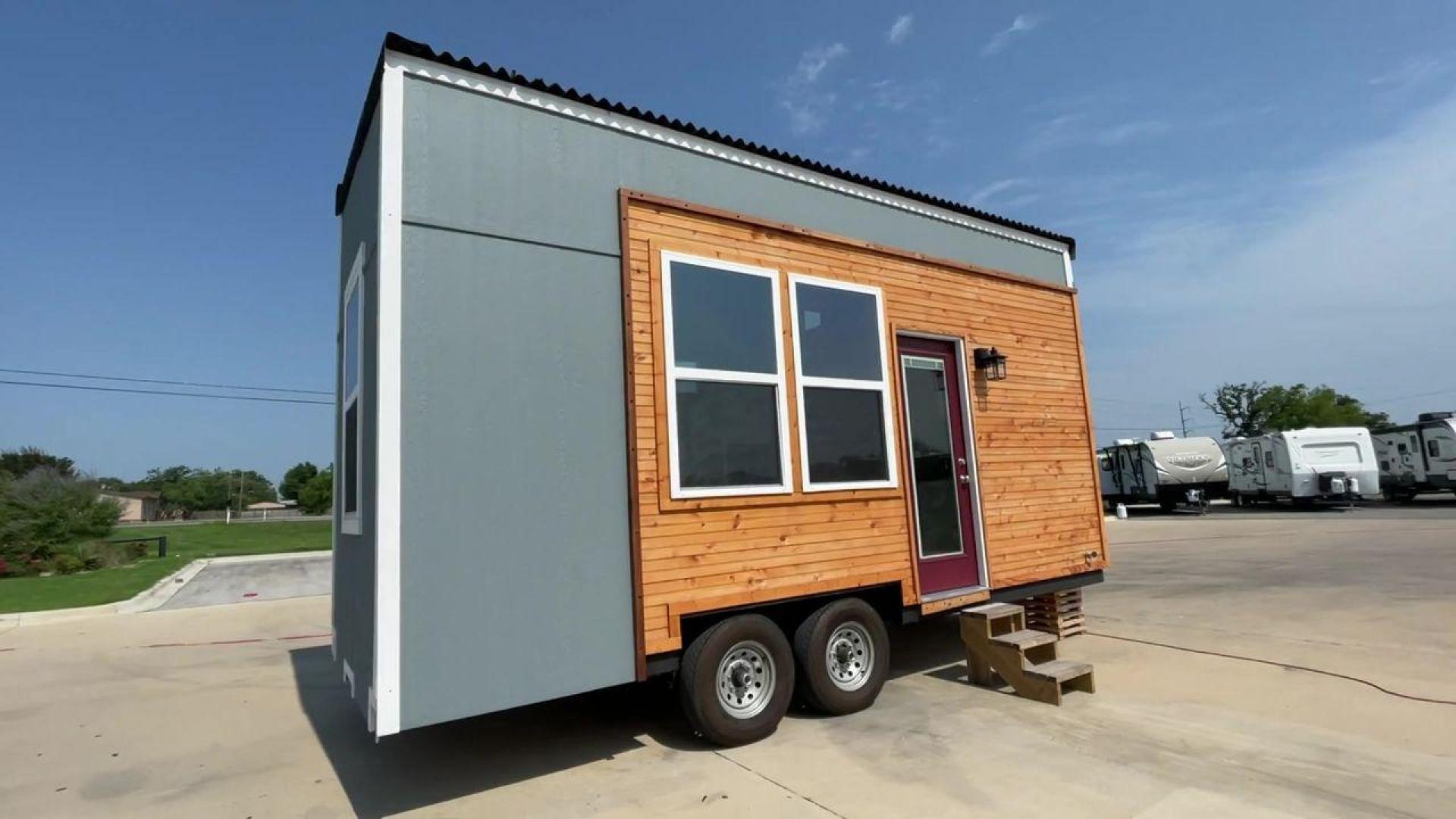 2021 TINY HOME TINY HOME (1E91U1227MM) , located at 4319 N Main St, Cleburne, TX, 76033, (817) 678-5133, 32.385960, -97.391212 - The 2021 Tiny Home 20' is a thoughtfully designed and expertly crafted tiny home that brings comfort and functionality to a whole new level. Measuring 20 feet in length, this tiny home is ingeniously designed to maximize space utilization without compromising on comfort. Its open layout creates a se - Photo#1