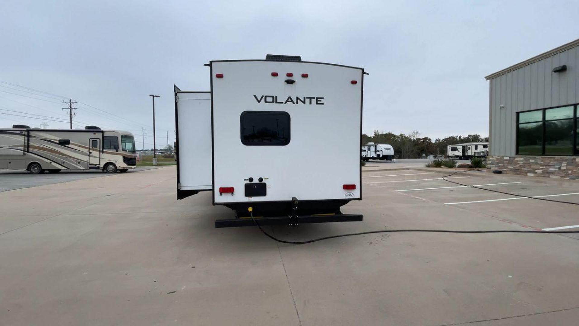 2022 CROSSROADS VOLANTE 32SB (4YDTVLR26N6) , Length: 36.92 ft. | Dry Weight: 7,022 lbs. | Gross Weight: 9,750 lbs. | Slides: 2 transmission, located at 4319 N Main St, Cleburne, TX, 76033, (817) 678-5133, 32.385960, -97.391212 - The 2022 Crossroads Volante 32SB is an excellent choice for those who seek a well-designed travel trailer with a functional layout that doesn’t compromise on comfort or style. It is spacious with a length of 36.92 feet, a dry weight of 7,022 lbs and a gross weight of 9,750 lbs. This RV includes tw - Photo#8