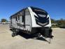 2022 CRUISER RV RADIANCE 28QD (5RXFB3323N1) , Length: 33.33 ft. | Dry Weight: 6,404 lbs. | Gross Weight: 9,600 lbs. | Slides: 1 transmission, located at 4319 N Main St, Cleburne, TX, 76033, (817) 678-5133, 32.385960, -97.391212 - Photo#22