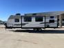 2022 CRUISER RV RADIANCE 28QD (5RXFB3323N1) , Length: 33.33 ft. | Dry Weight: 6,404 lbs. | Gross Weight: 9,600 lbs. | Slides: 1 transmission, located at 4319 N Main St, Cleburne, TX, 76033, (817) 678-5133, 32.385960, -97.391212 - The 2022 Cruiser RV Radiance 28QD features a sleek and modern exterior. With an overall length of 33.33 feet, this travel trailer is designed for a perfect balance between space and mobility. The exterior is predominantly a light gray color, accented with dark, sharp lines and the "Radiance" logo, g - Photo#24