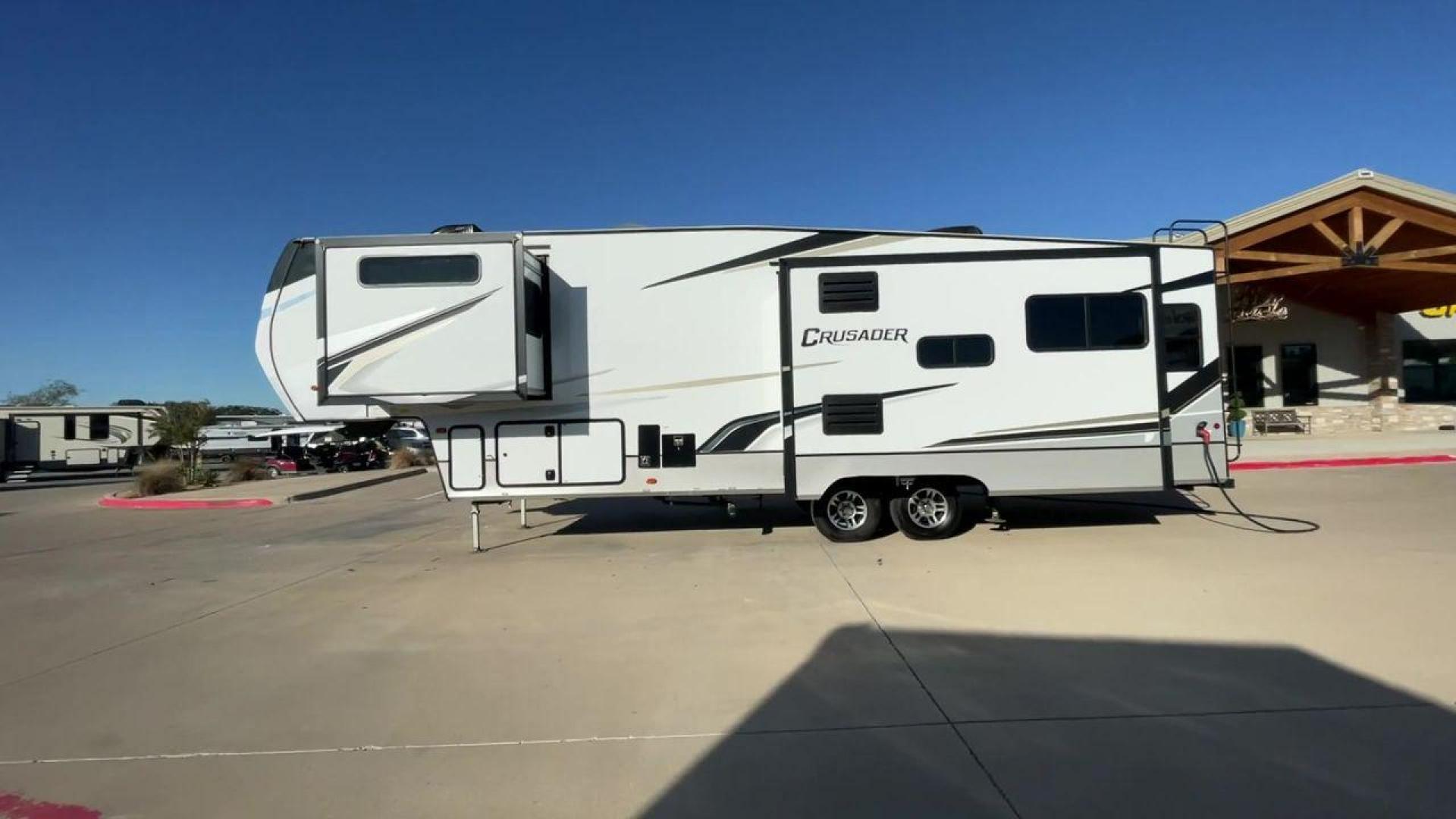 2022 FOREST RIVER CRUSADER 335RLP (5ZT3CSZBXNG) , Length: 37 ft | Dry Weight: 11,114 lbs | Slides: 3 transmission, located at 4319 N Main St, Cleburne, TX, 76033, (817) 678-5133, 32.385960, -97.391212 - Photo#6