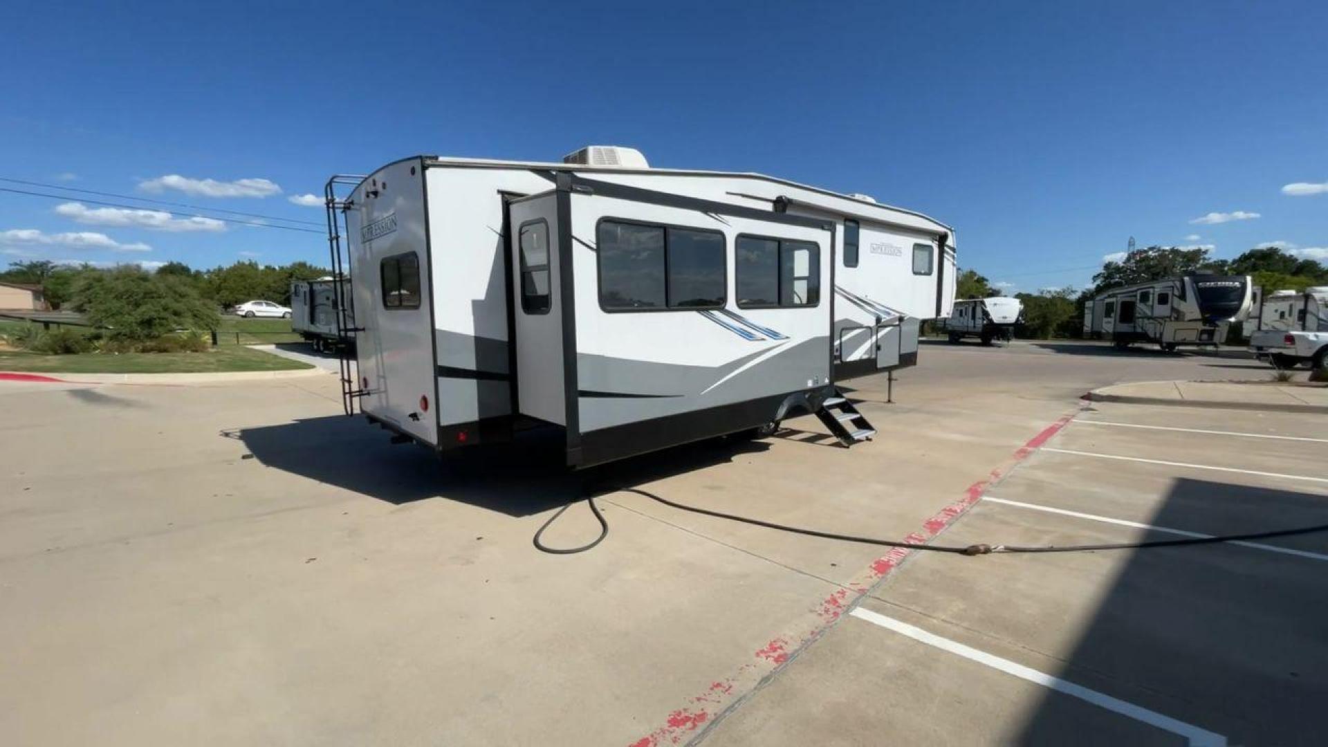 2022 FOREST RIVER IMPRESSION 315MB (5ZT3MPXB0ND) , Length: 38 ft. | Dry Weight: 10,338 lbs. | Gross Weight: 13,935 lbs. | Slides: 4 transmission, located at 4319 N Main St, Cleburne, TX, 76033, (817) 678-5133, 32.385960, -97.391212 - Photo#1