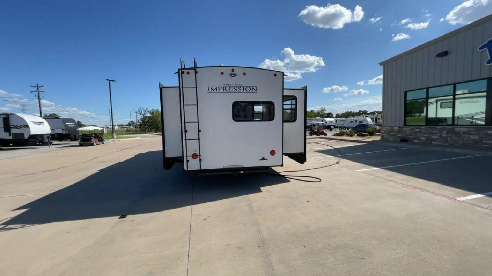 2022 FOREST RIVER IMPRESSION 315MB (5ZT3MPXB0ND) , Length: 38 ft. | Dry Weight: 10,338 lbs. | Gross Weight: 13,935 lbs. | Slides: 4 transmission, located at 4319 N Main St, Cleburne, TX, 76033, (817) 678-5133, 32.385960, -97.391212 - Photo#8