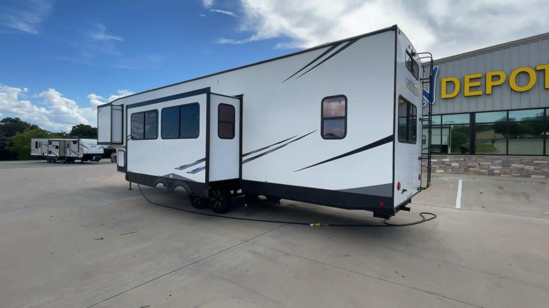 2022 FOREST RIVER IMPRESSION 330BH (5ZT3MPYB4ND) , Length: 41 ft. | Dry Weight: 10,433 lbs. | Gross Weight: 14,165 lbs. | Slides: 3 transmission, located at 4319 N Main St, Cleburne, TX, 76033, (817) 678-5133, 32.385960, -97.391212 - The 2022 Forest River Impression 330BH is a luxurious 41-foot fifth wheel. It is designed for ultimate comfort and convenience on the road. With a dry weight of 10,433 lbs and a gross weight of 14,165 lbs, it offers a spacious and functional layout perfect for long trips or family adventures. Its sl - Photo#7