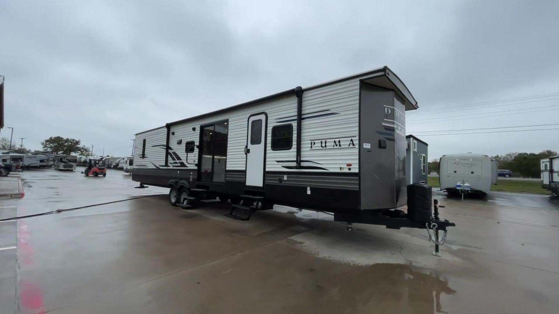 2022 FOREST RIVER PUMA TOWABLES (4X4TPUR22PP) , Length: 42.33 ft. | Dry Weight: 10,162 lbs. | Gross Weight: 12,000 lbs.| Slides: 3 transmission, located at 4319 N Main St, Cleburne, TX, 76033, (817) 678-5133, 32.385960, -97.391212 - If you're in the market for a top-of-the-line travel trailer bunk house, look no further than this 2022 PUMA 39DBT available at RV Depot in Cleburne, TX. With its exceptional features and unbeatable price of $60,995, this vehicle is a steal for any outdoor enthusiast. The 2022 PUMA 39DBT is desig - Photo#3