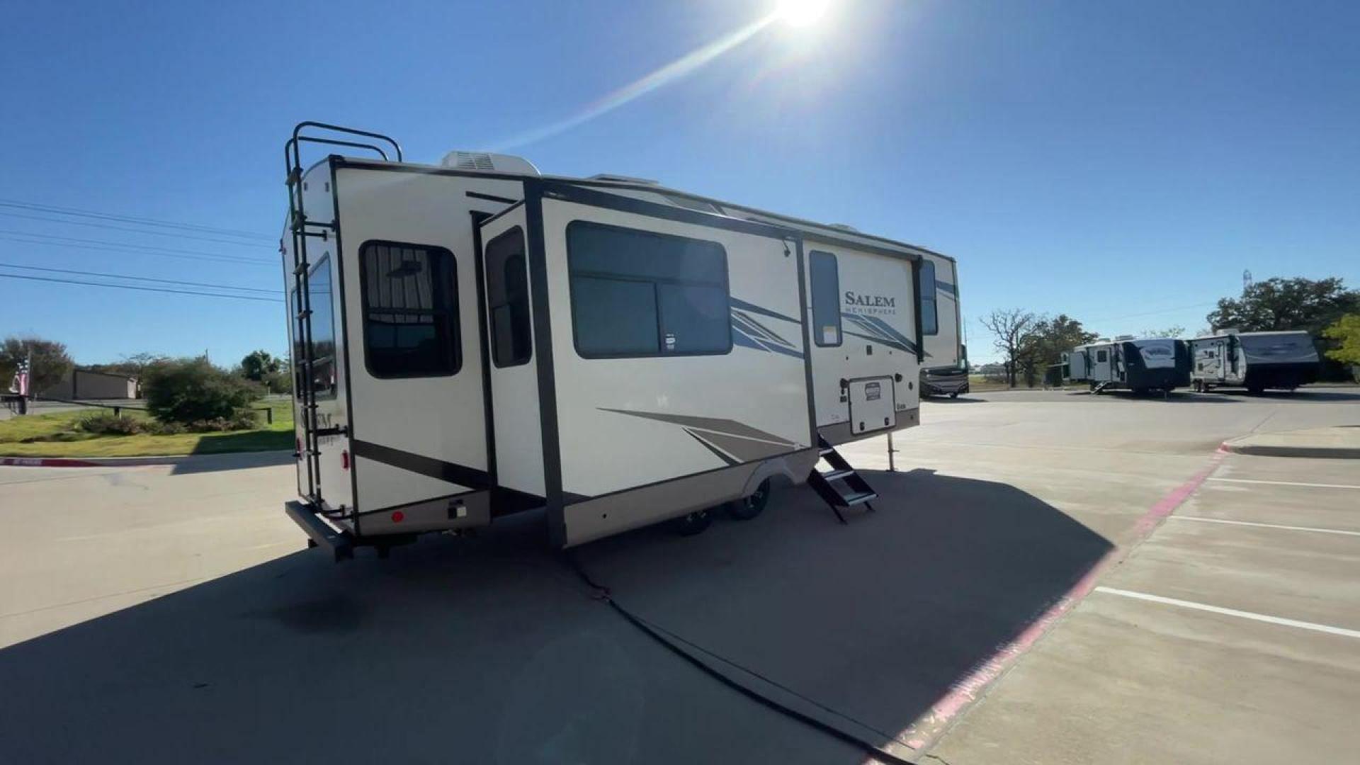 2022 FOREST RIVER SALEM HEMISPHERE 286 (4X4FSBE29NV) , Length: 33.92 ft. | Dry Weight: 9,229 lbs. | Slides: 3 transmission, located at 4319 N Main St, Cleburne, TX, 76033, (817) 678-5133, 32.385960, -97.391212 - The 2022 Forest River Salem Hemisphere 286RL is a travel trailer that combines luxury, innovation, and comfort for an unparalleled camping experience. This travel trailer is designed for those who seek a blend of sophistication and functionality in their RVing lifestyle. The living area features plu - Photo#1