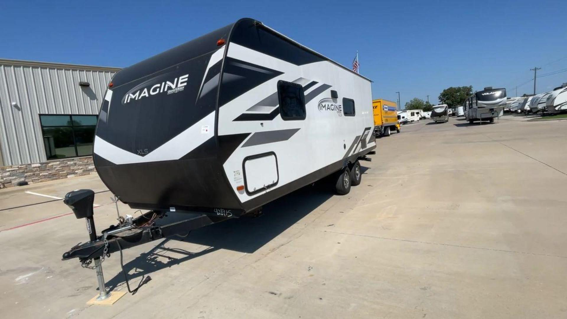 2022 GRAND DESIGN IMAGINE 22RBE (573TE2624N3) , Length: 25.92 ft. | Dry Weight: 5,125 lbs. | Gross Weight: 6,995 lbs. | Slides: 1 transmission, located at 4319 N Main St, Cleburne, TX, 76033, (817) 678-5133, 32.385960, -97.391212 - Photo#5