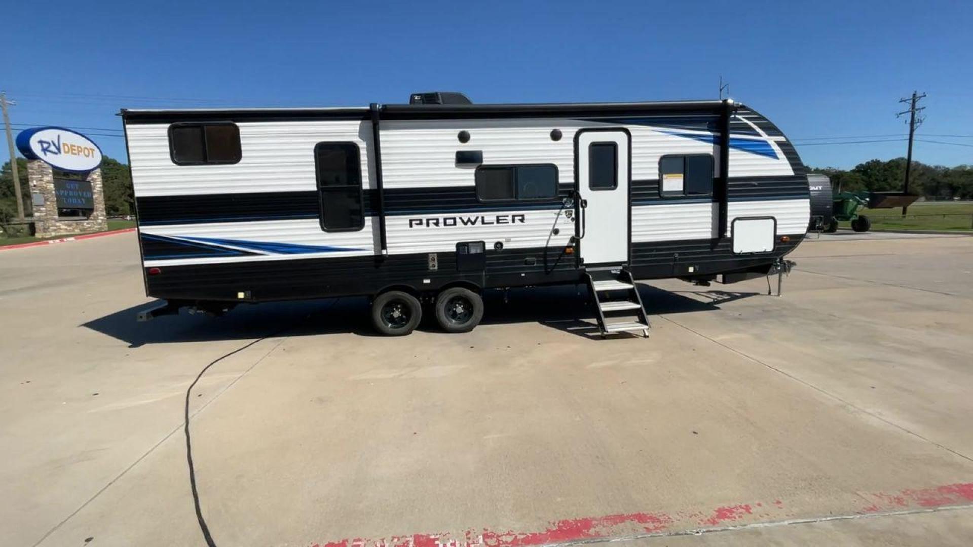 2022 HEARTLAND PROWLER 271BR (5SFPB3228NE) , Length: 31.8 ft. | Dry Weight: 6,570 lbs. | Gross Weight: 7,880 lbs. | Slides: 1 transmission, located at 4319 N Main St, Cleburne, TX, 76033, (817) 678-5133, 32.385960, -97.391212 - Photo#2