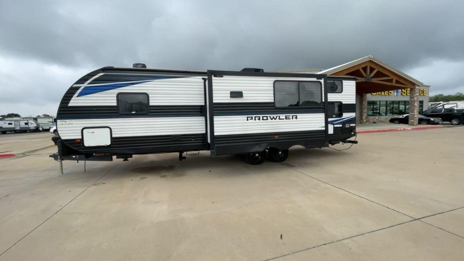 2022 HEARTLAND PROWLER 290BH (5SFPB3420NE) , located at 4319 N Main St, Cleburne, TX, 76033, (817) 678-5133, 32.385960, -97.391212 - Photo#6