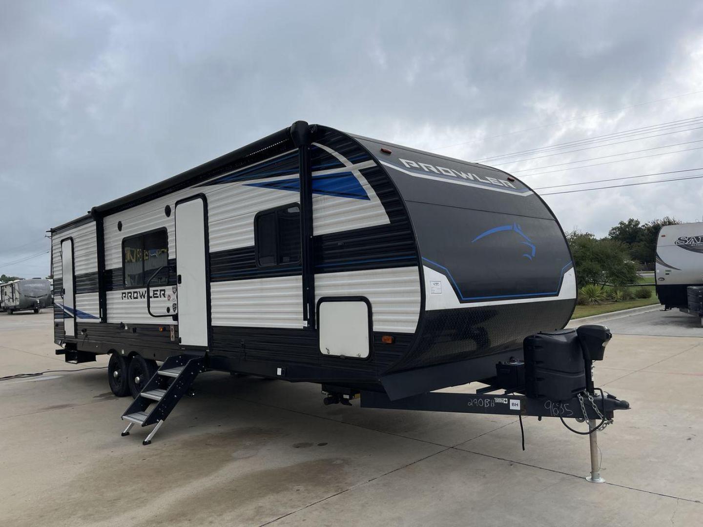 2022 HEARTLAND PROWLER 290BH (5SFPB3420NE) , located at 4319 N Main St, Cleburne, TX, 76033, (817) 678-5133, 32.385960, -97.391212 - Photo#23