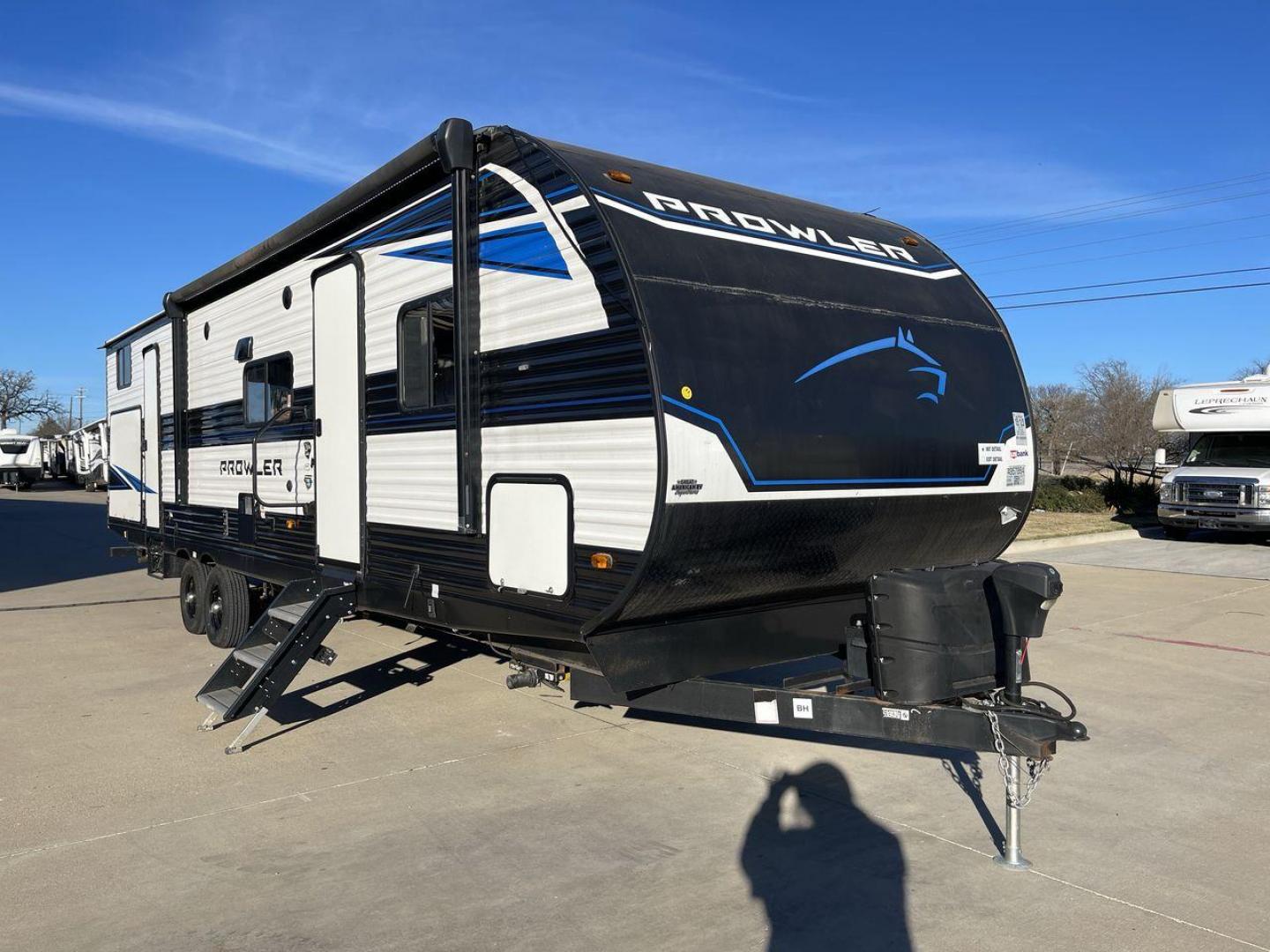 2022 HEARTLAND PROWLER 320BH (5SFPB3722NE) , Length: 36.7 ft. | Dry Weight: 7,980 lbs. | Gross Weight: 9,600 lbs. | Slides: 2 transmission, located at 4319 N Main St, Cleburne, TX, 76033, (817) 678-5133, 32.385960, -97.391212 - The 2022 Heartland Prowler 320BH is a spacious and family-oriented travel trailer, thoughtfully designed to provide comfort and convenience for your adventures. Measuring 36.7 ft. in length, 8.04 ft. in width, and 11.33 ft. in height, it offers plenty of room to accommodate large groups. With a dry - Photo#23