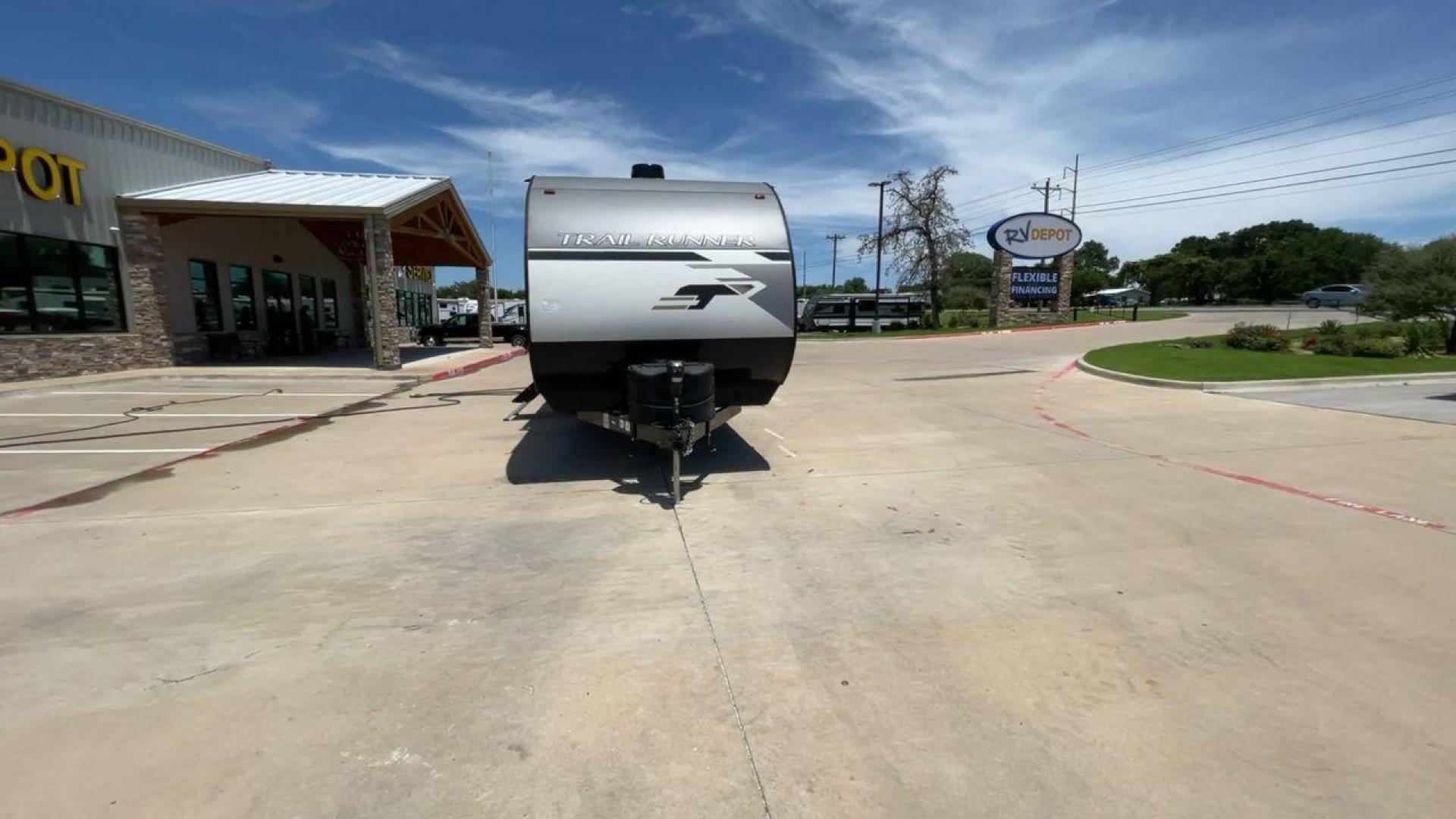 2022 HEARTLAND TRAIL RUNNER 27RKS (5SFEB3422NE) , located at 4319 N Main St, Cleburne, TX, 76033, (817) 678-5133, 32.385960, -97.391212 - Photo#4