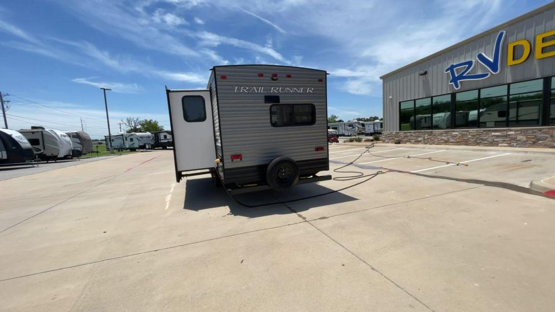 2022 HEARTLAND TRAIL RUNNER 27RKS (5SFEB3422NE) , located at 4319 N Main St, Cleburne, TX, 76033, (817) 678-5133, 32.385960, -97.391212 - Photo#8