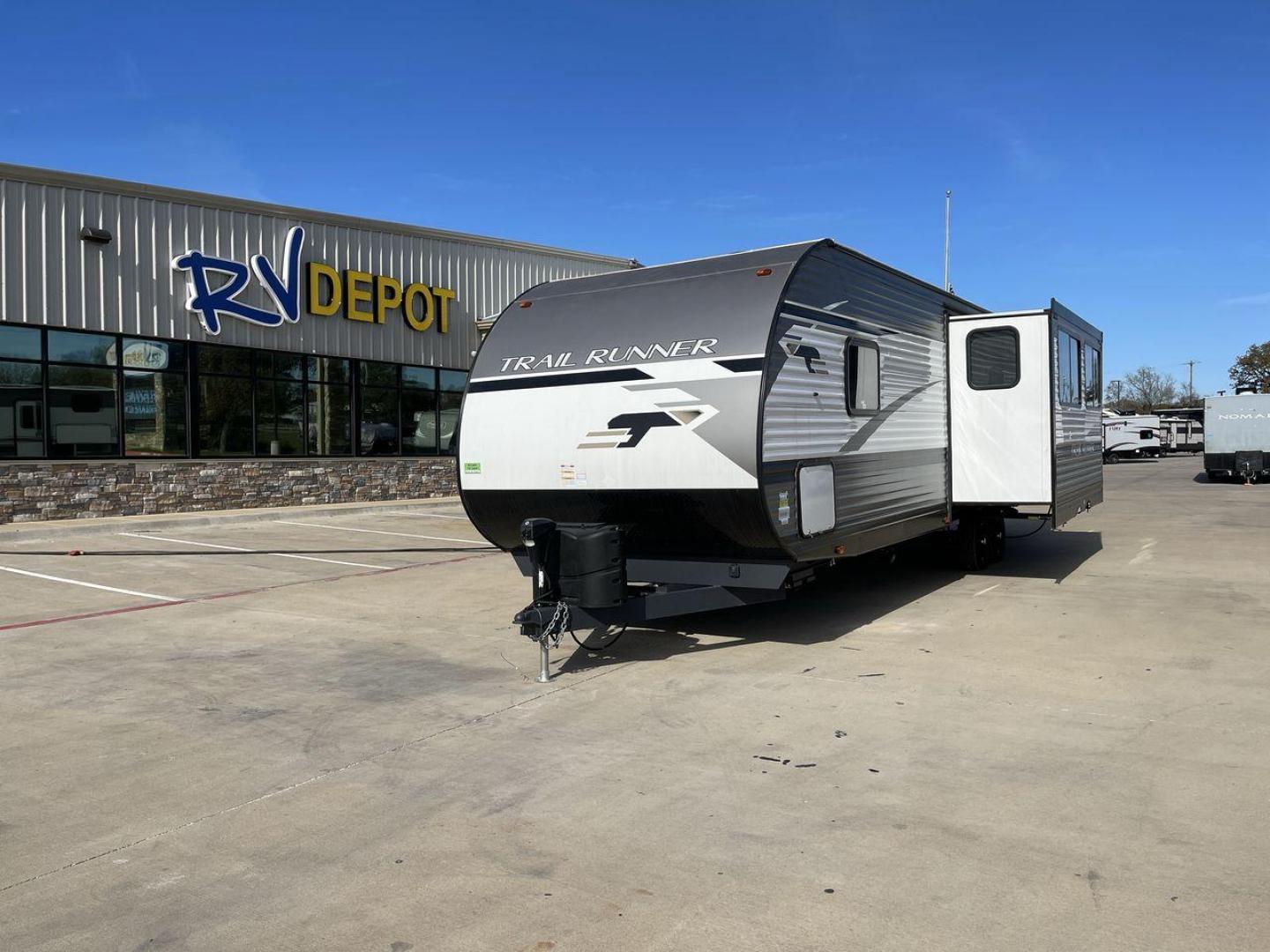 2022 HEARTLAND TRAIL RUNNER 31DB (5SFEB3721NE) , Length: 36.92 ft. | Dry Weight: 7,040 lbs. | Gross Weight: 9,642 lbs. | Slides: 1 transmission, located at 4319 N Main St, Cleburne, TX, 76033, (817) 678-5133, 32.385960, -97.391212 - Looking for the perfect travel trailer to explore the local driving highlights around Cleburne, TX? Look no further than this 2022 Heartland Trail Runner 31DB available at RV Depot in Cleburne, TX. With its spacious interior, comfortable amenities, and durable construction, this travel trailer is re - Photo#0