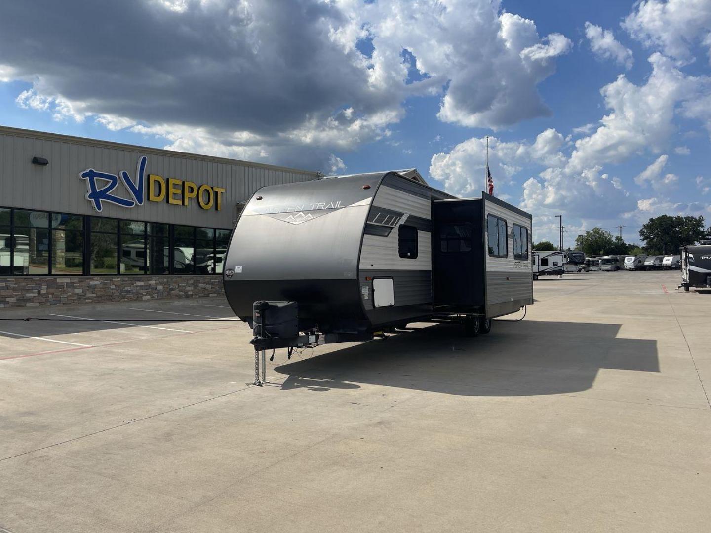 2022 KEYSTONE ASPEN TRAIL 3280BHS (4YDTATR23N8) , Length: 36.25 ft. | Dry Weight: 7,190 lbs. | Slides: 1 transmission, located at 4319 N Main St, Cleburne, TX, 76033, (817) 678-5133, 32.385960, -97.391212 - Photo#0