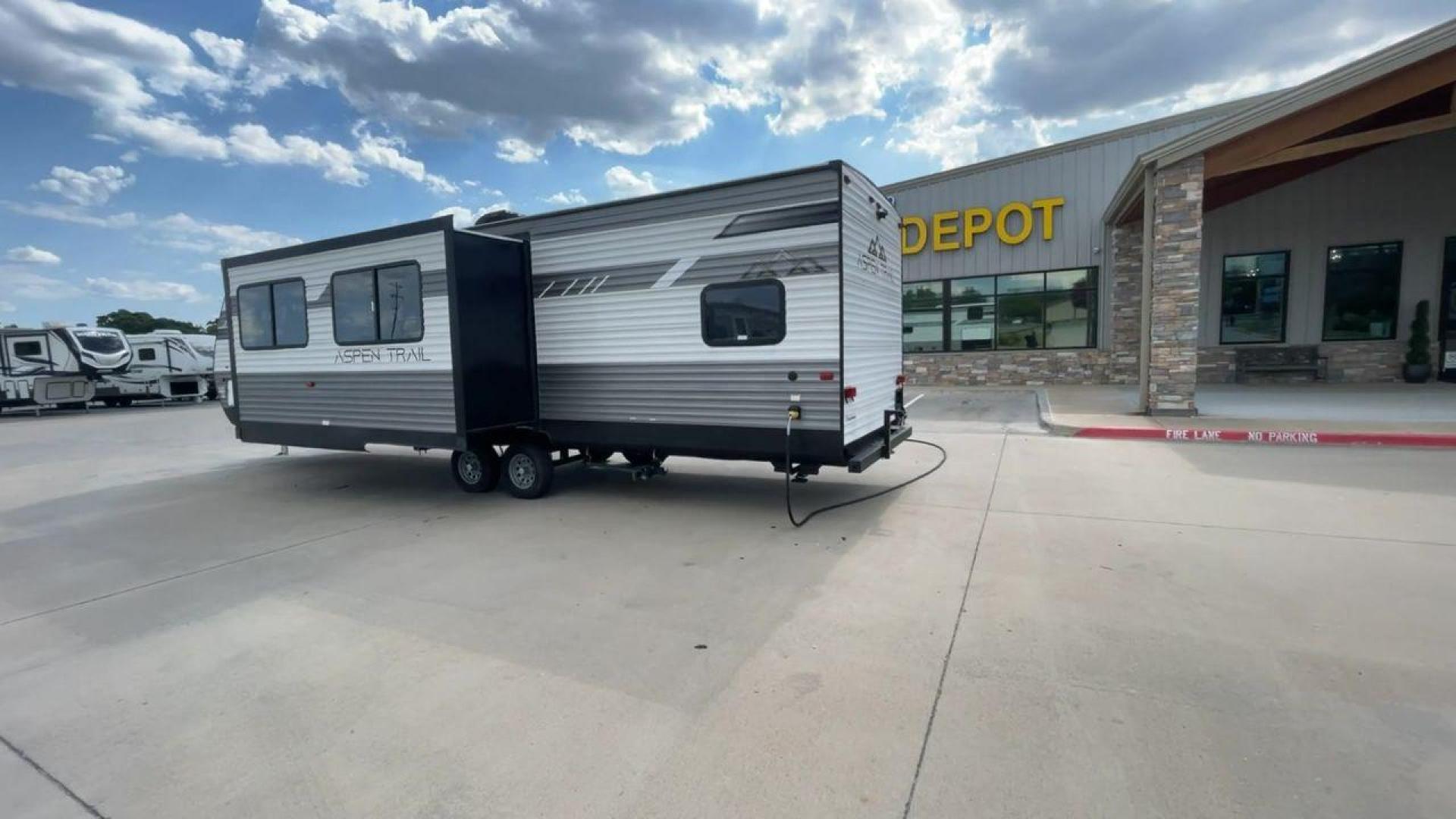 2022 KEYSTONE ASPEN TRAIL 3280BHS (4YDTATR23N8) , Length: 36.25 ft. | Dry Weight: 7,190 lbs. | Slides: 1 transmission, located at 4319 N Main St, Cleburne, TX, 76033, (817) 678-5133, 32.385960, -97.391212 - Photo#6