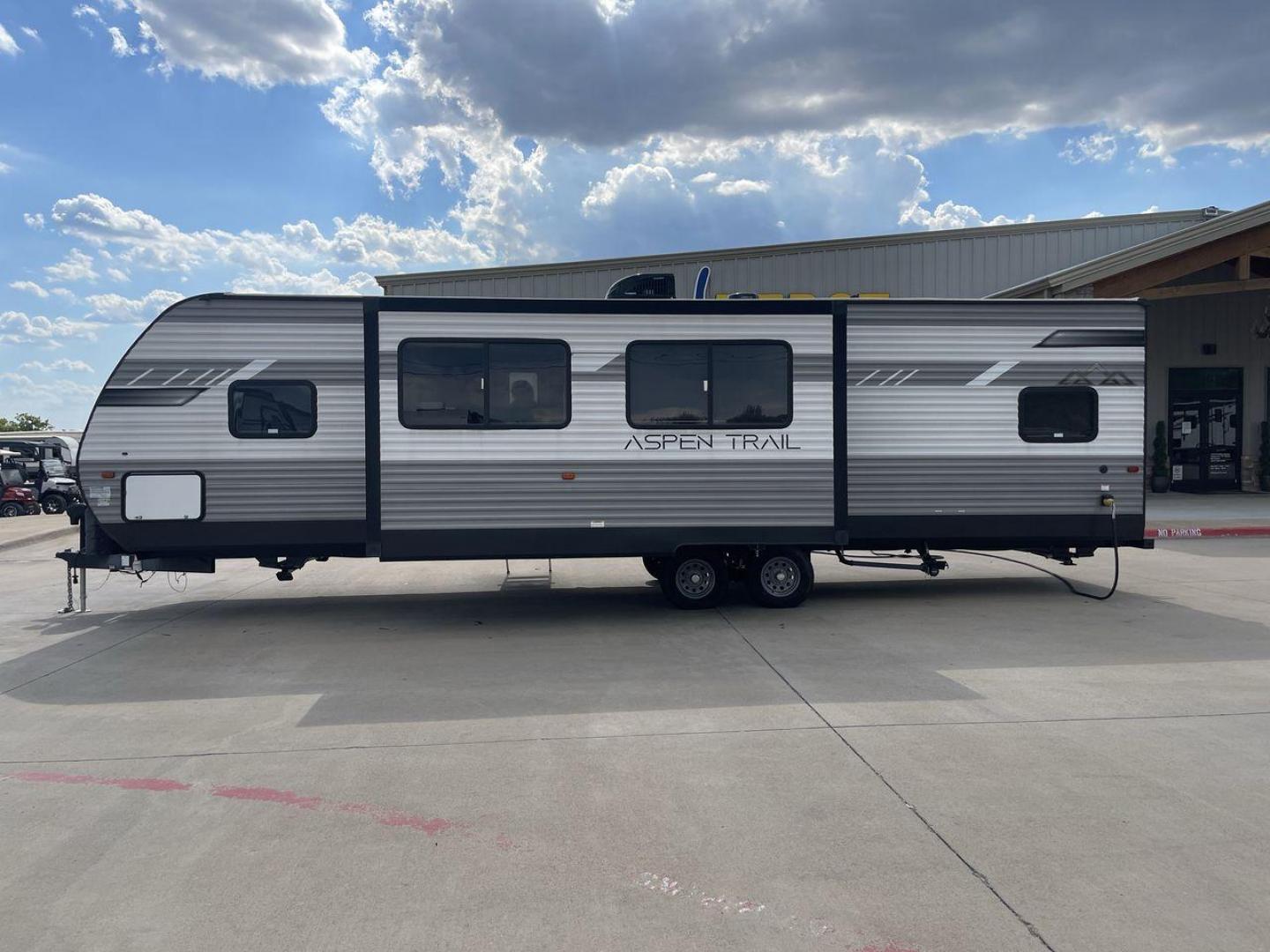 2022 KEYSTONE ASPEN TRAIL 3280BHS (4YDTATR23N8) , Length: 36.25 ft. | Dry Weight: 7,190 lbs. | Slides: 1 transmission, located at 4319 N Main St, Cleburne, TX, 76033, (817) 678-5133, 32.385960, -97.391212 - Photo#23