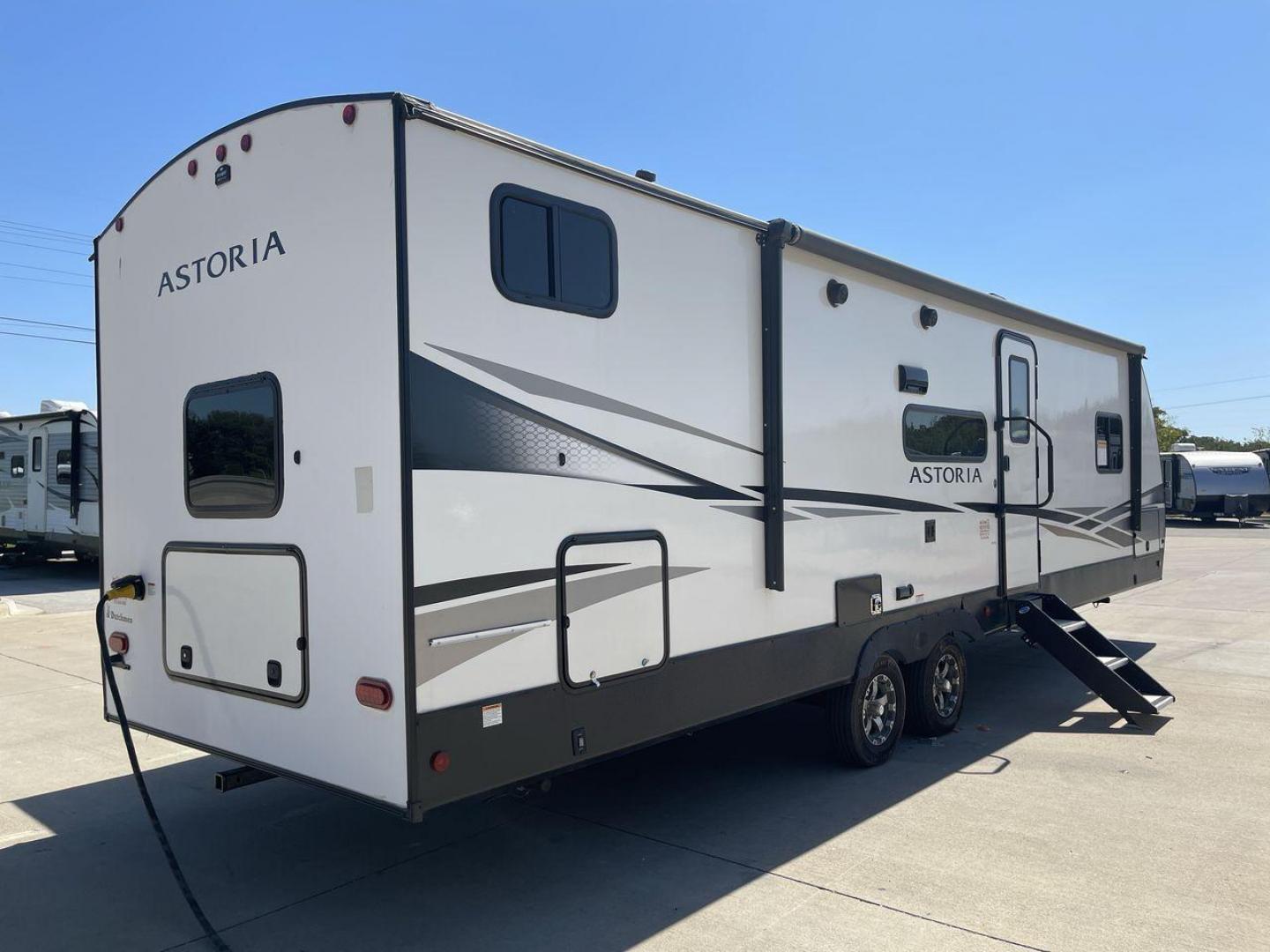 2022 KEYSTONE ASTORIA 2903BH (4YDTAAN25NM) , Length: 33.75 ft. | Dry Weight: 6,806 lbs. | Slides: 1 transmission, located at 4319 N Main St, Cleburne, TX, 76033, (817) 678-5133, 32.385960, -97.391212 - Photo#25