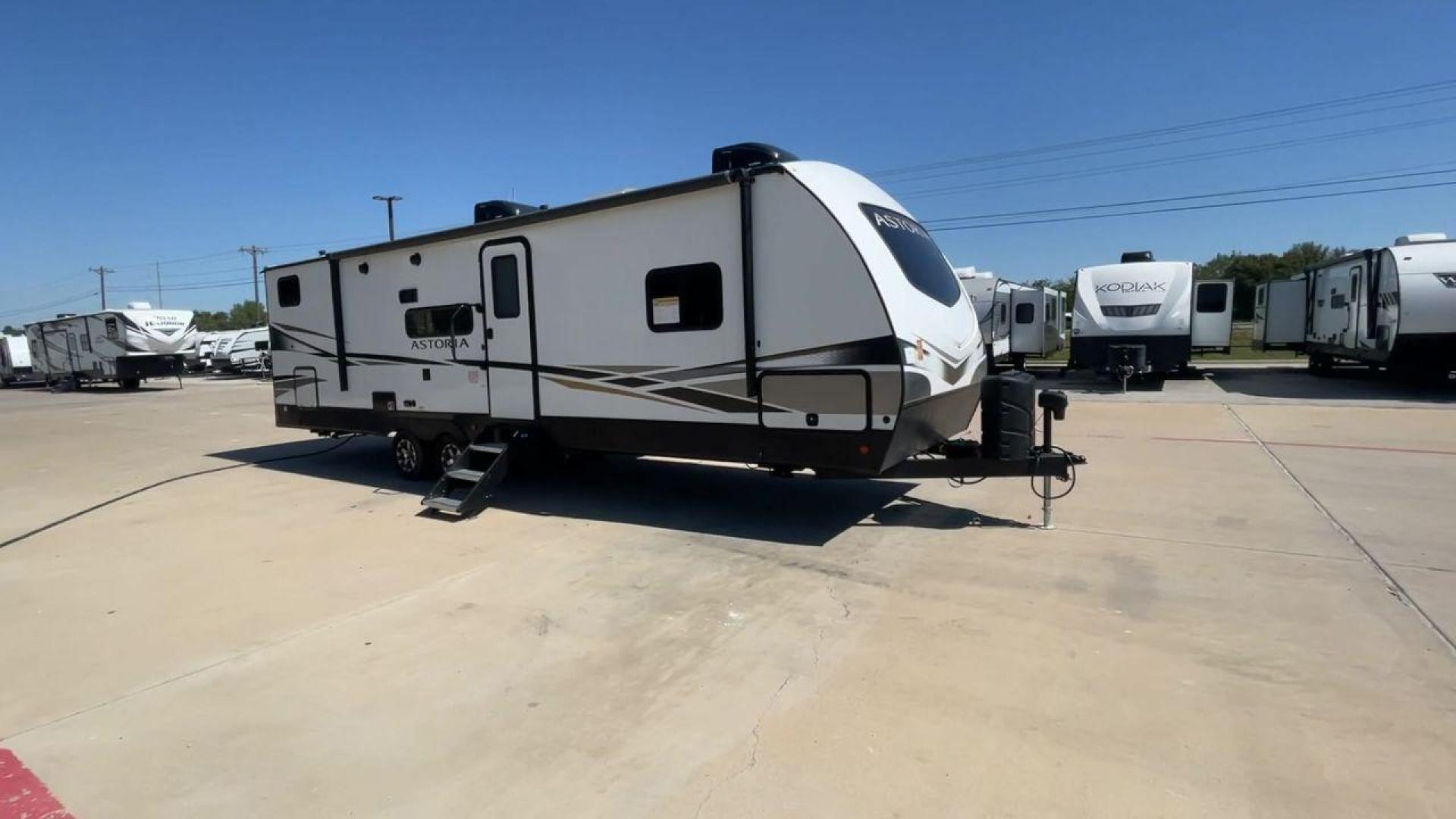 2022 KEYSTONE ASTORIA 2903BH (4YDTAAN25NM) , Length: 33.75 ft. | Dry Weight: 6,806 lbs. | Slides: 1 transmission, located at 4319 N Main St, Cleburne, TX, 76033, (817) 678-5133, 32.385960, -97.391212 - Photo#3