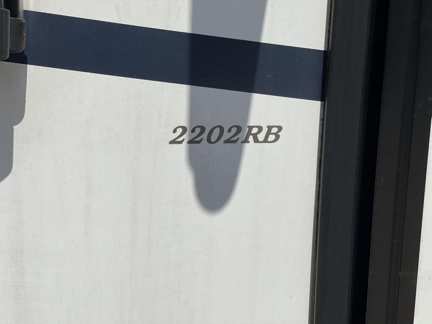 2022 KEYSTONE ATLAS 2202RB (4YDTASK2XNM) , located at 4319 N Main St, Cleburne, TX, 76033, (817) 678-5133, 32.385960, -97.391212 - Photo#22