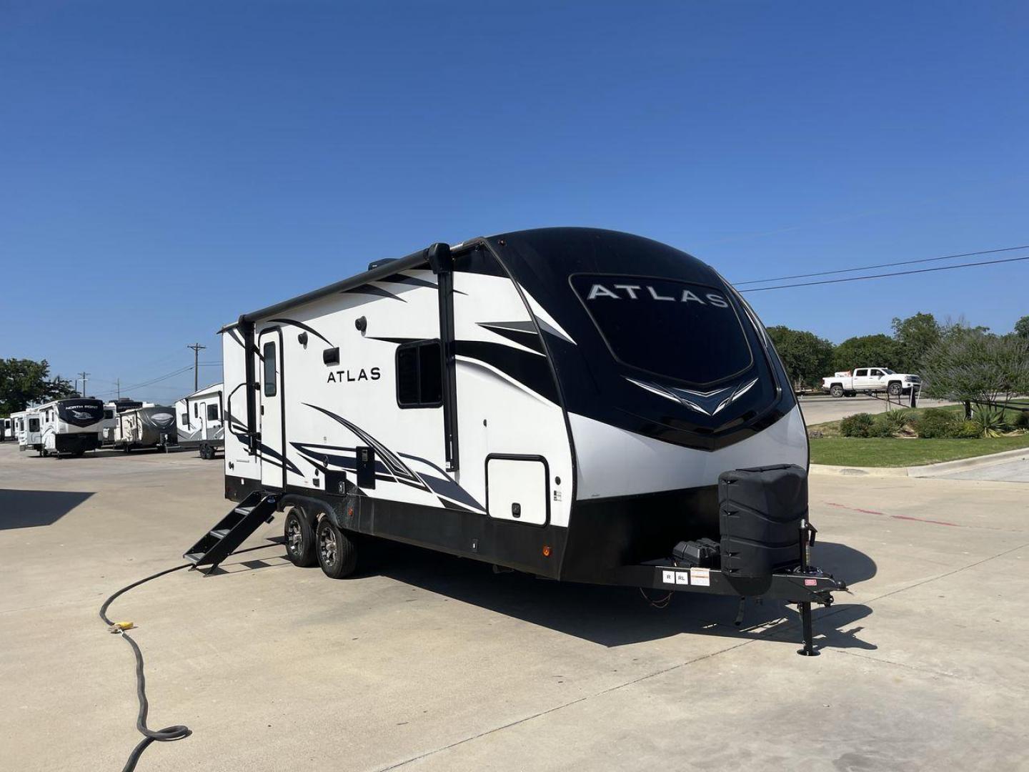 2022 KEYSTONE ATLAS 2202RB (4YDTASK2XNM) , located at 4319 N Main St, Cleburne, TX, 76033, (817) 678-5133, 32.385960, -97.391212 - Photo#23